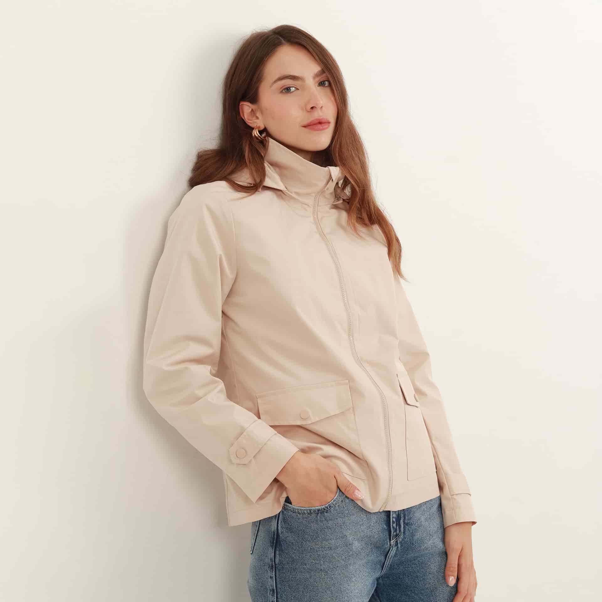 Chaqueta Ligera De Diseño Minimalista - miniatura 1
