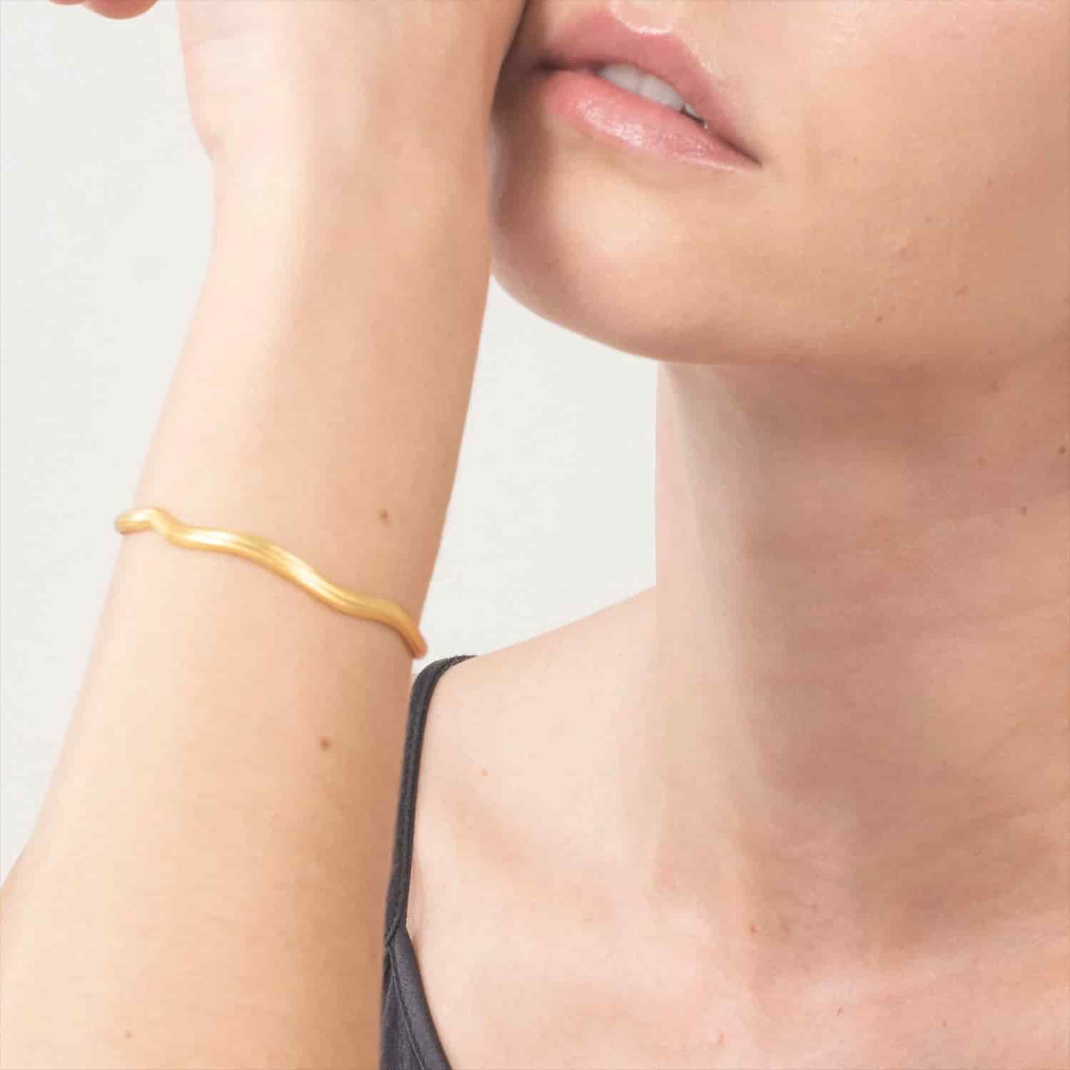 Brazalete rastro dorado - miniatura 2