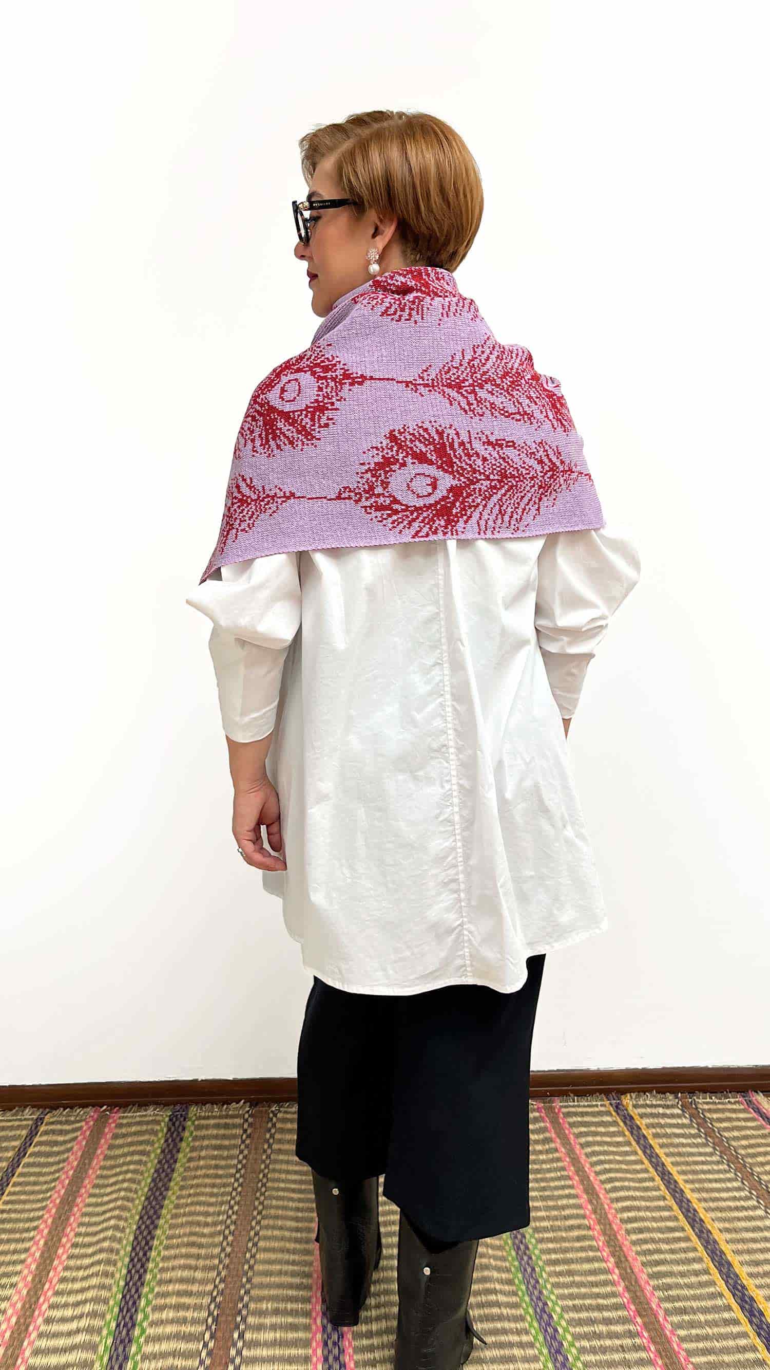 Poncho Plumas - lila y rojo - miniatura 3