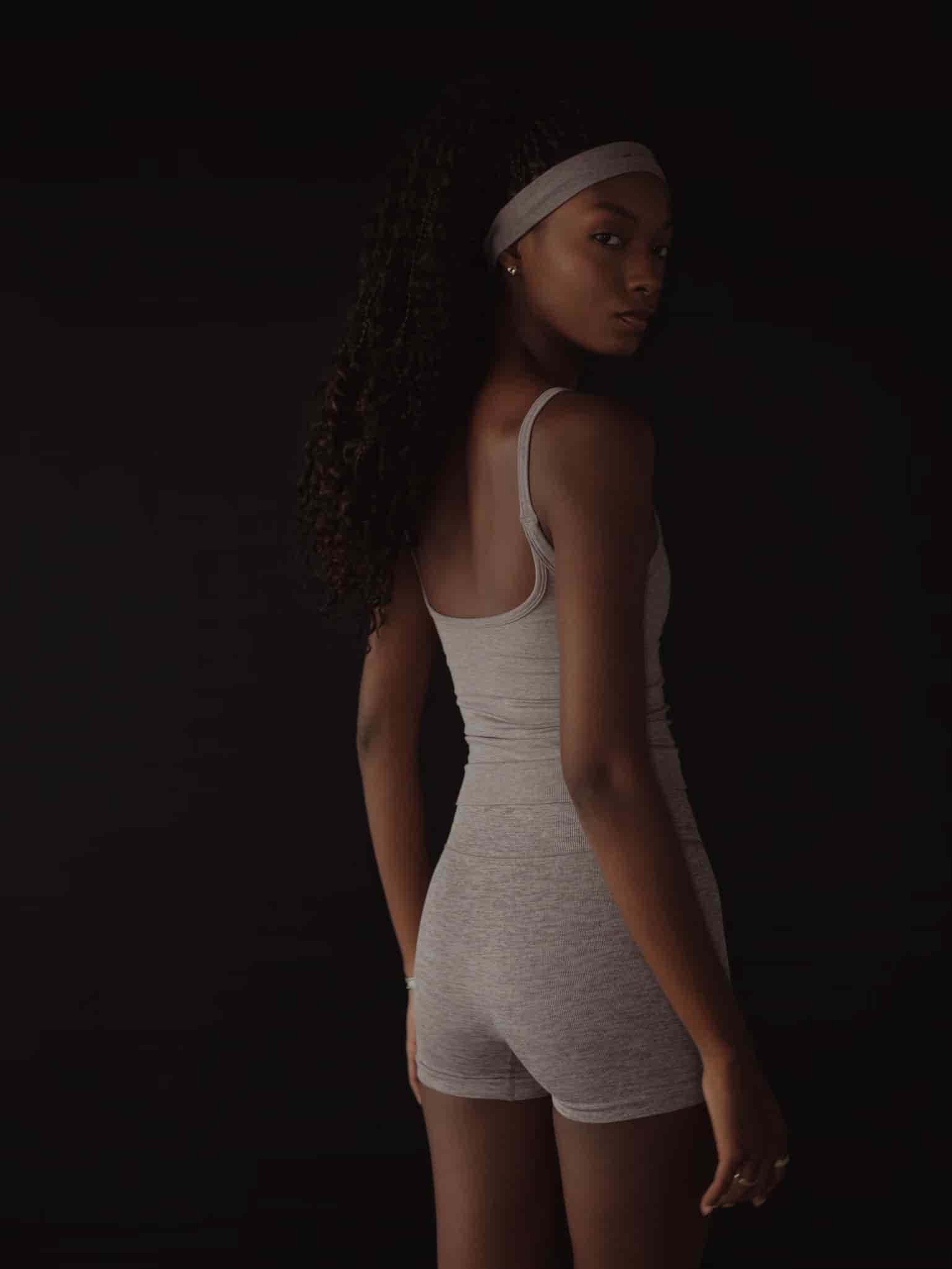 SOFT SEAMLESS TANK TOP - CHIPS - miniatura 10