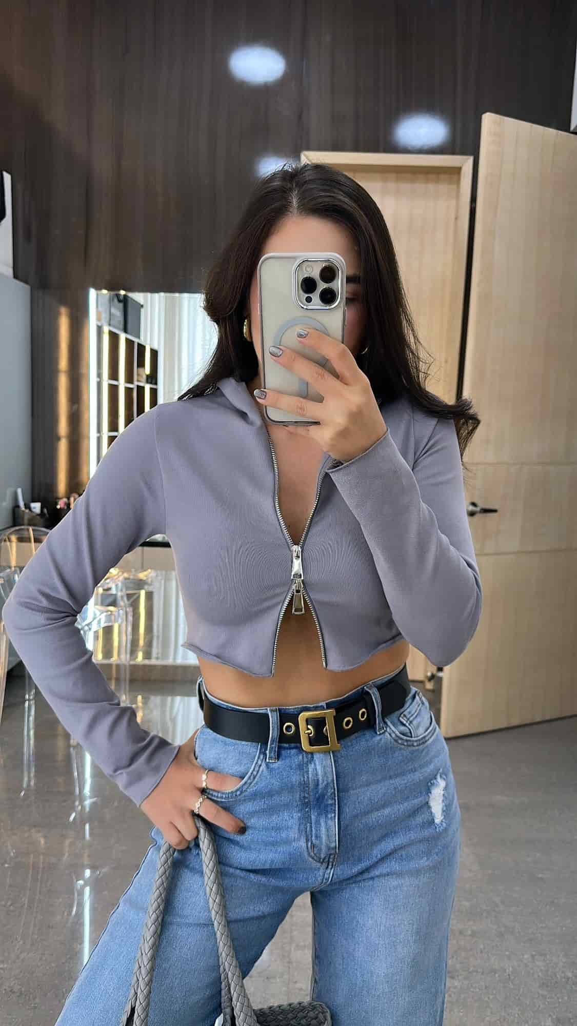 CROP TOP MIA  GRIS - miniatura 3