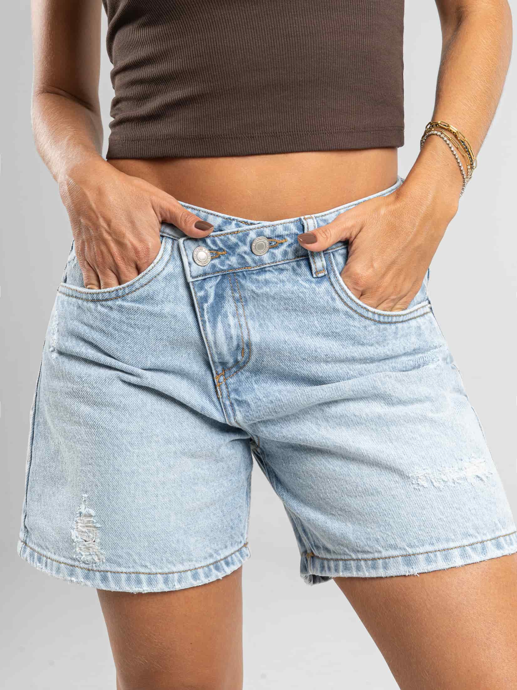 Ref: 066457 Short rígido, detalle en pretina, diseño cinco bolsillos, tono azul claro - miniatura 4