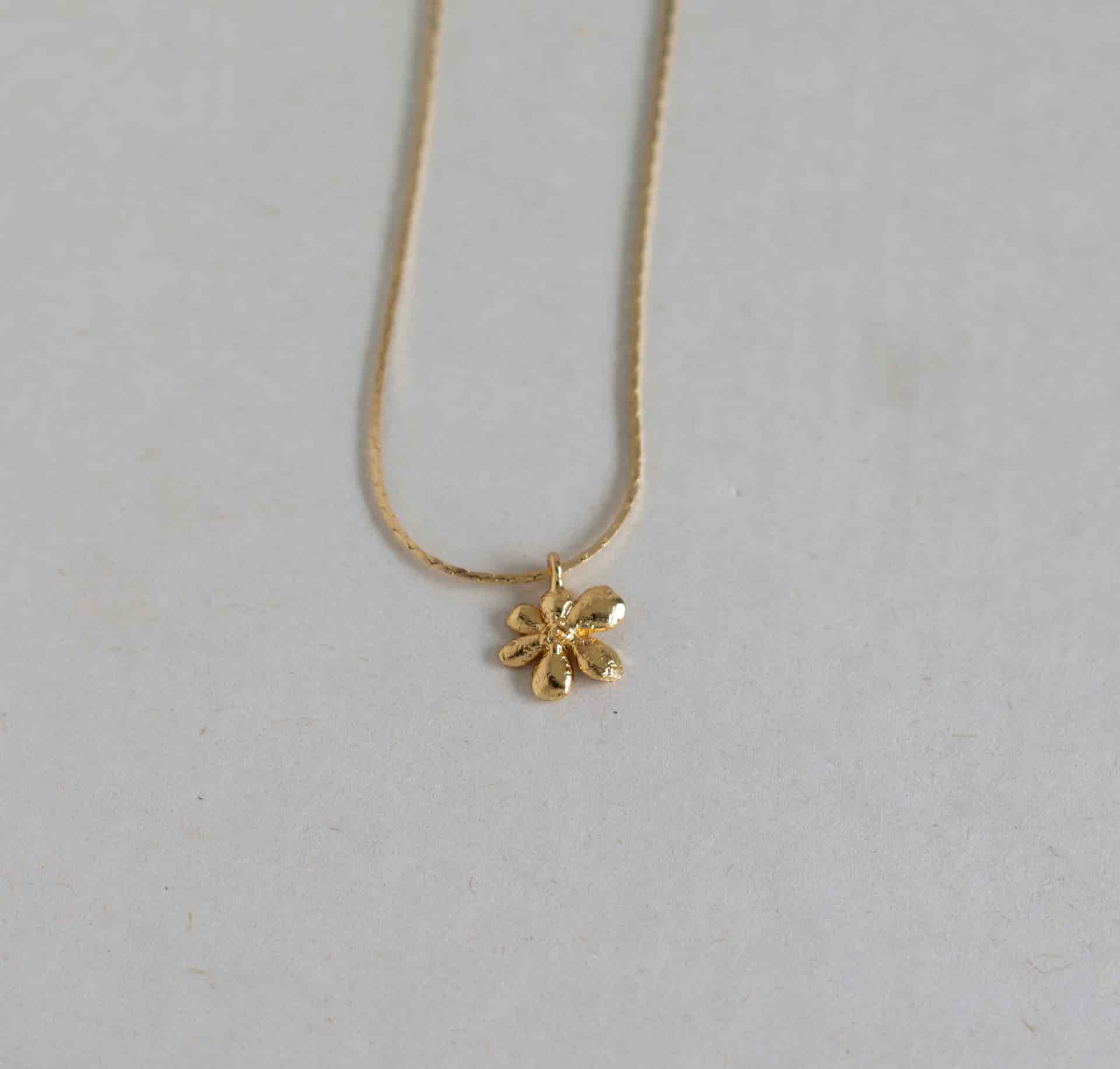 Collar Flor zanahoria - miniatura 1