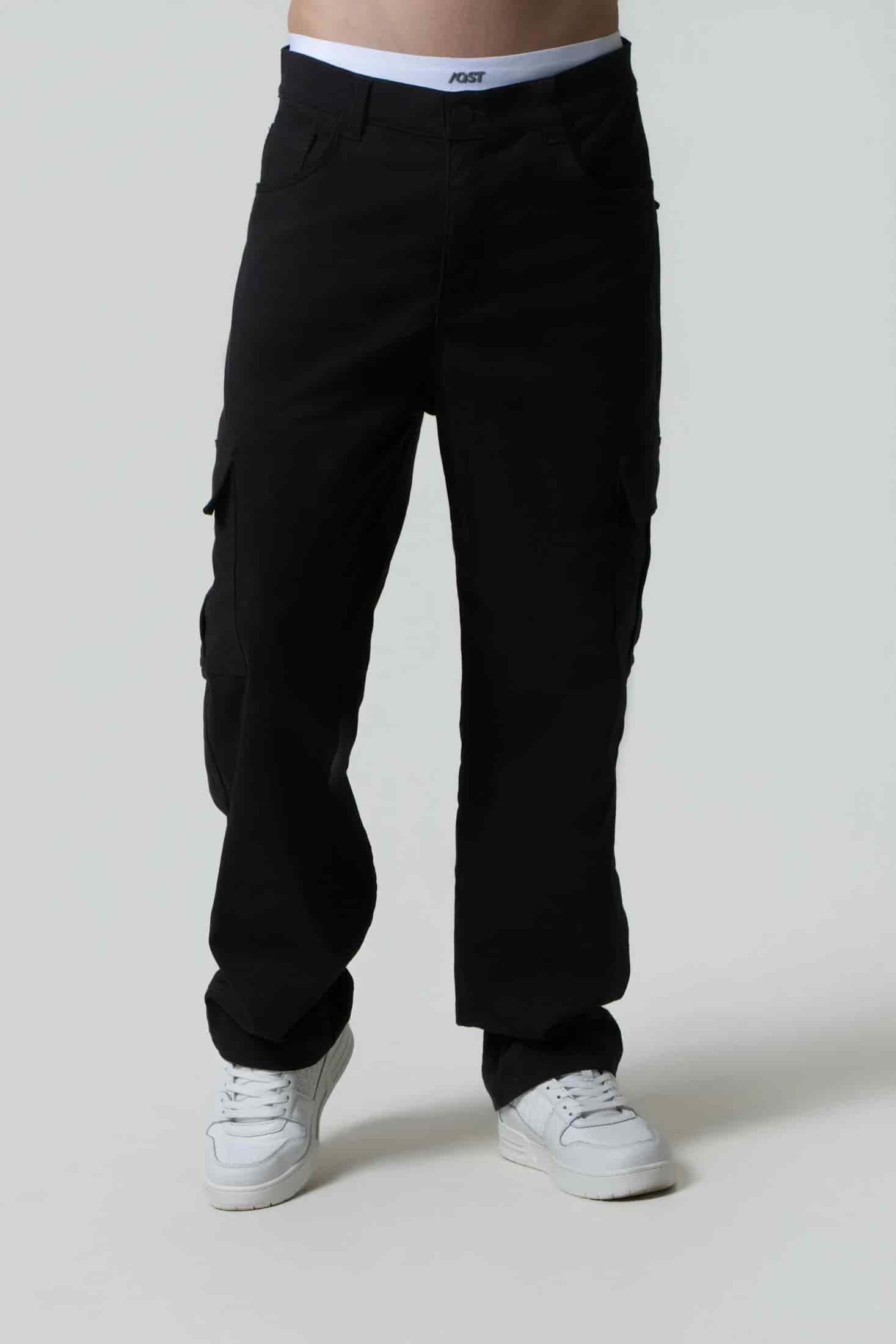 PANTALON CARGO COLOR NEGRO - miniatura 1