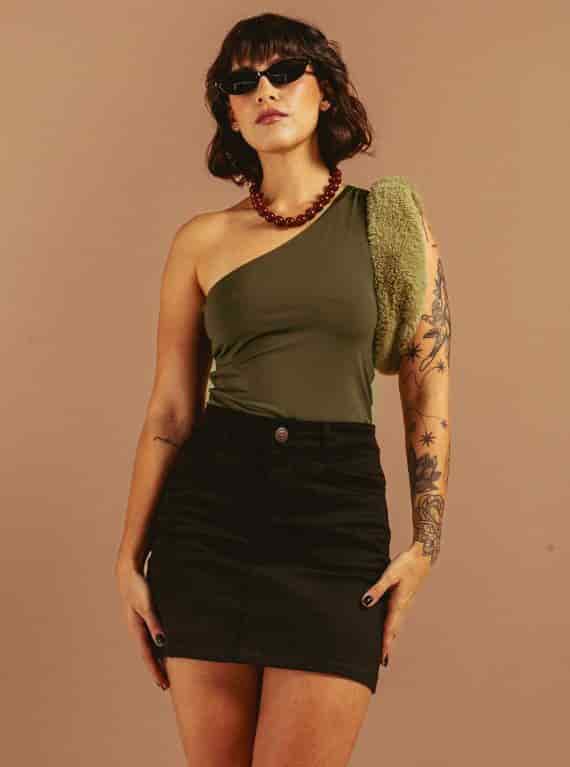 BLUSA ASIMÉTRICA VERDE OLIVO - miniatura 2