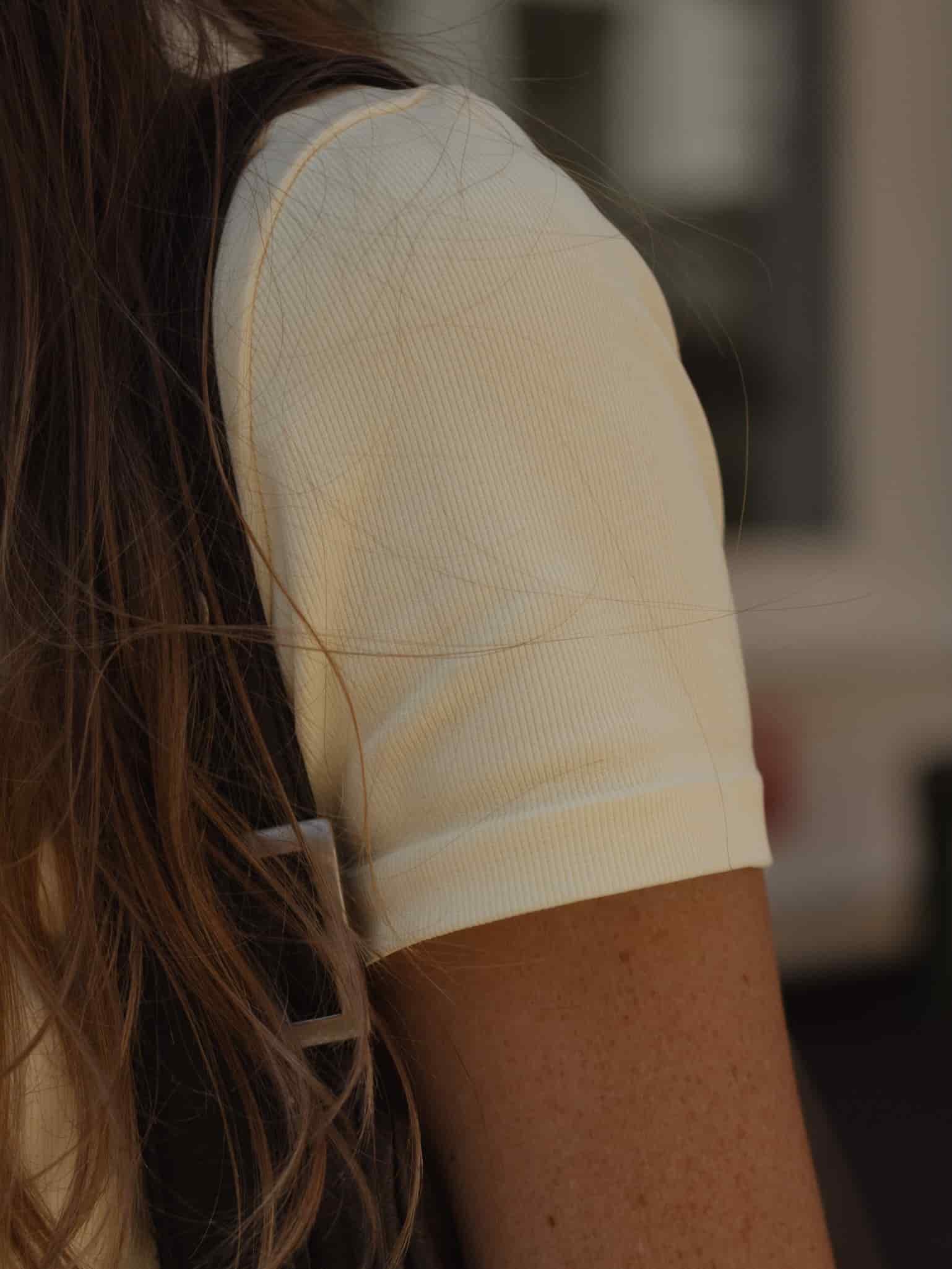 SEAMLESS SIMPLY TEE - CELESTIAL YELLOW - miniatura 13