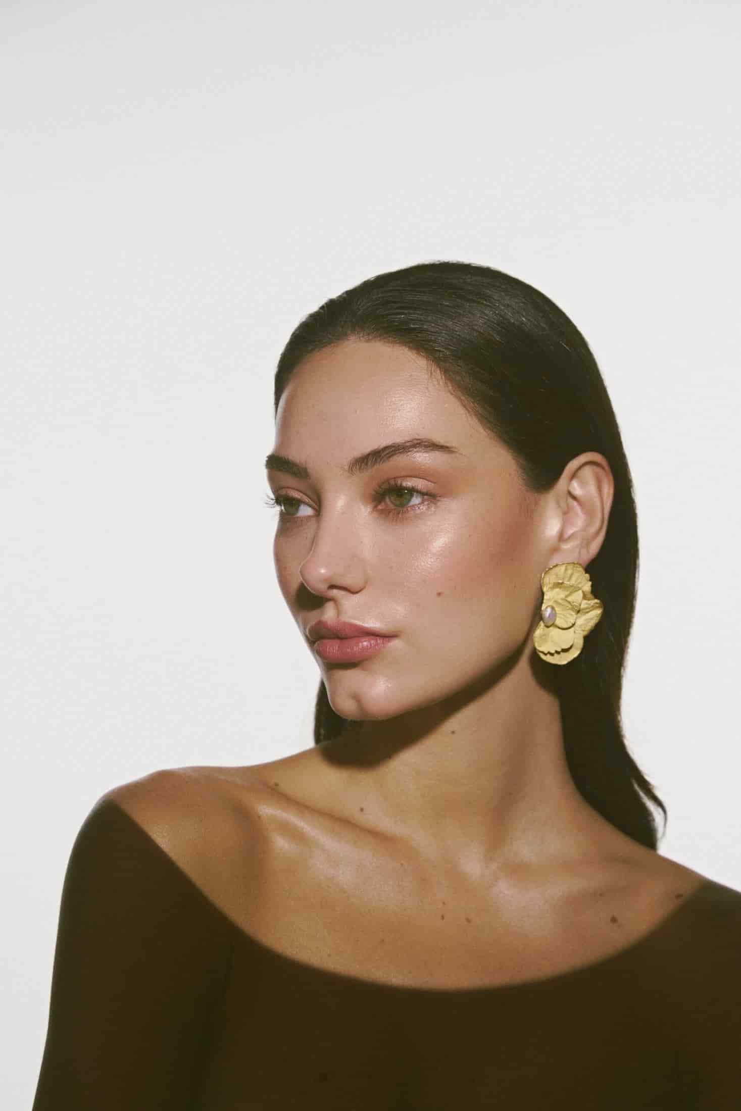 ARETES HORTENSIAS DECONSTRUIDAS CON PERLA - miniatura 2