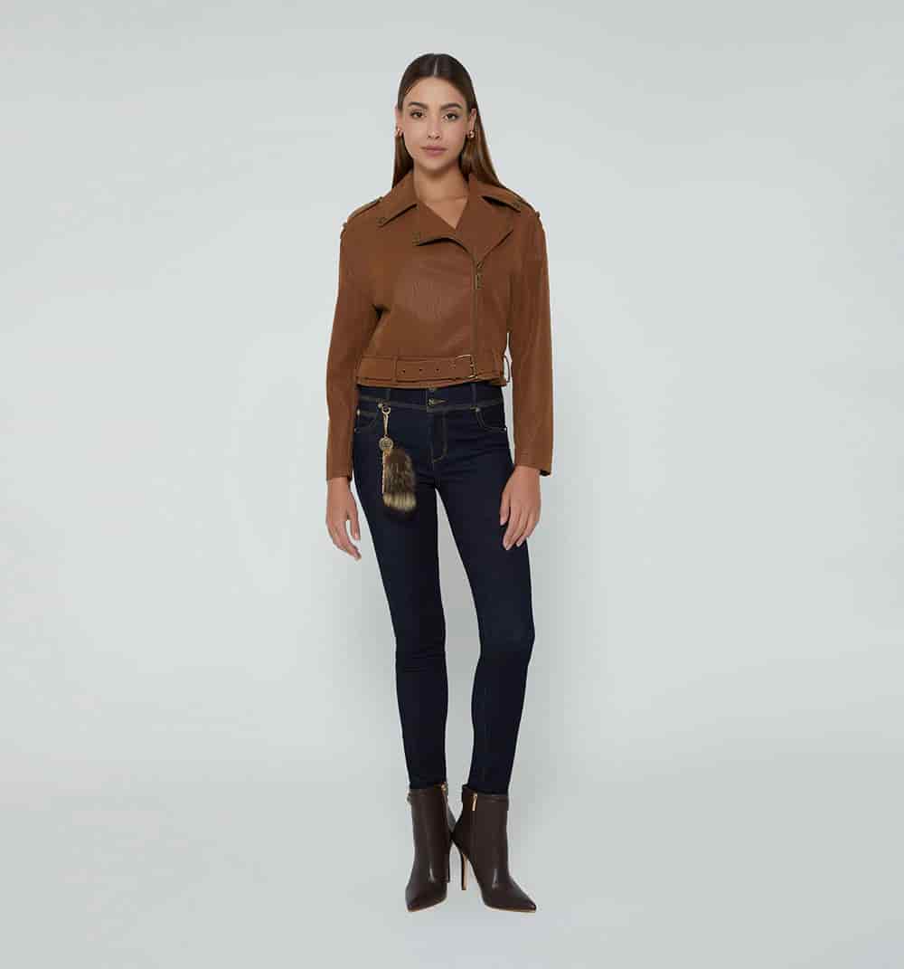 Chaqueta biker con cinturon - miniatura 1
