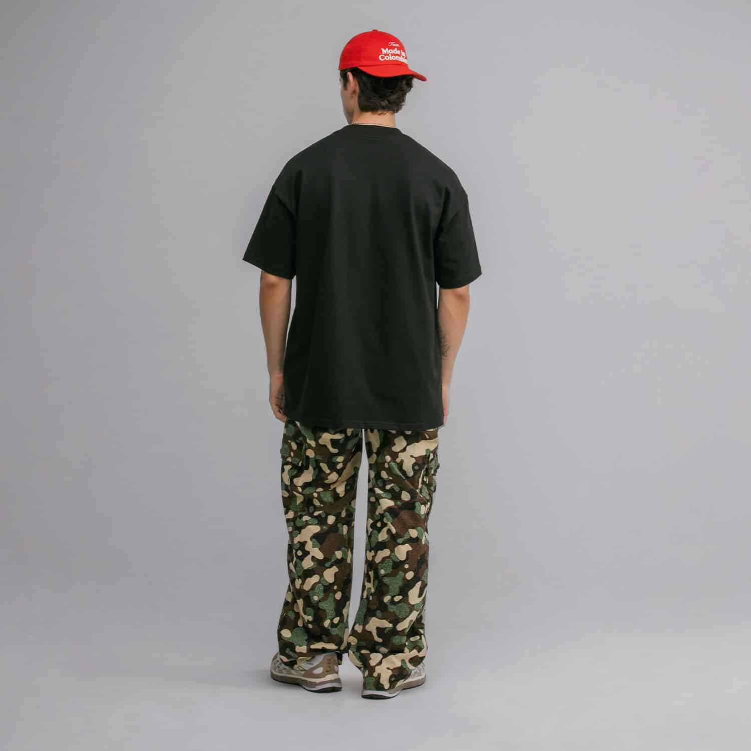 Camiseta Oversized Medellín - Negra - miniatura 3