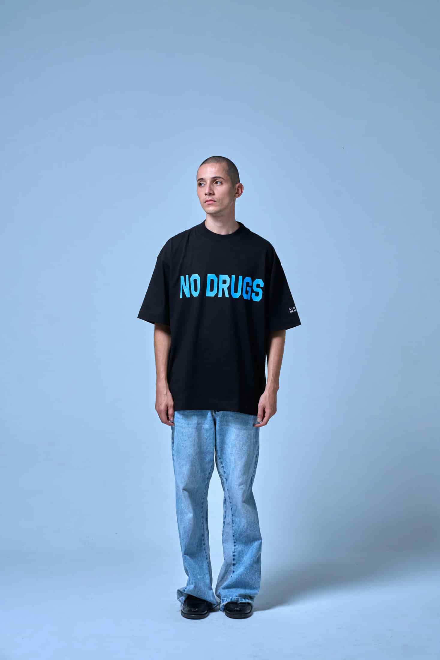 NO DRUGS BLACK T-SHIRT - miniatura 2
