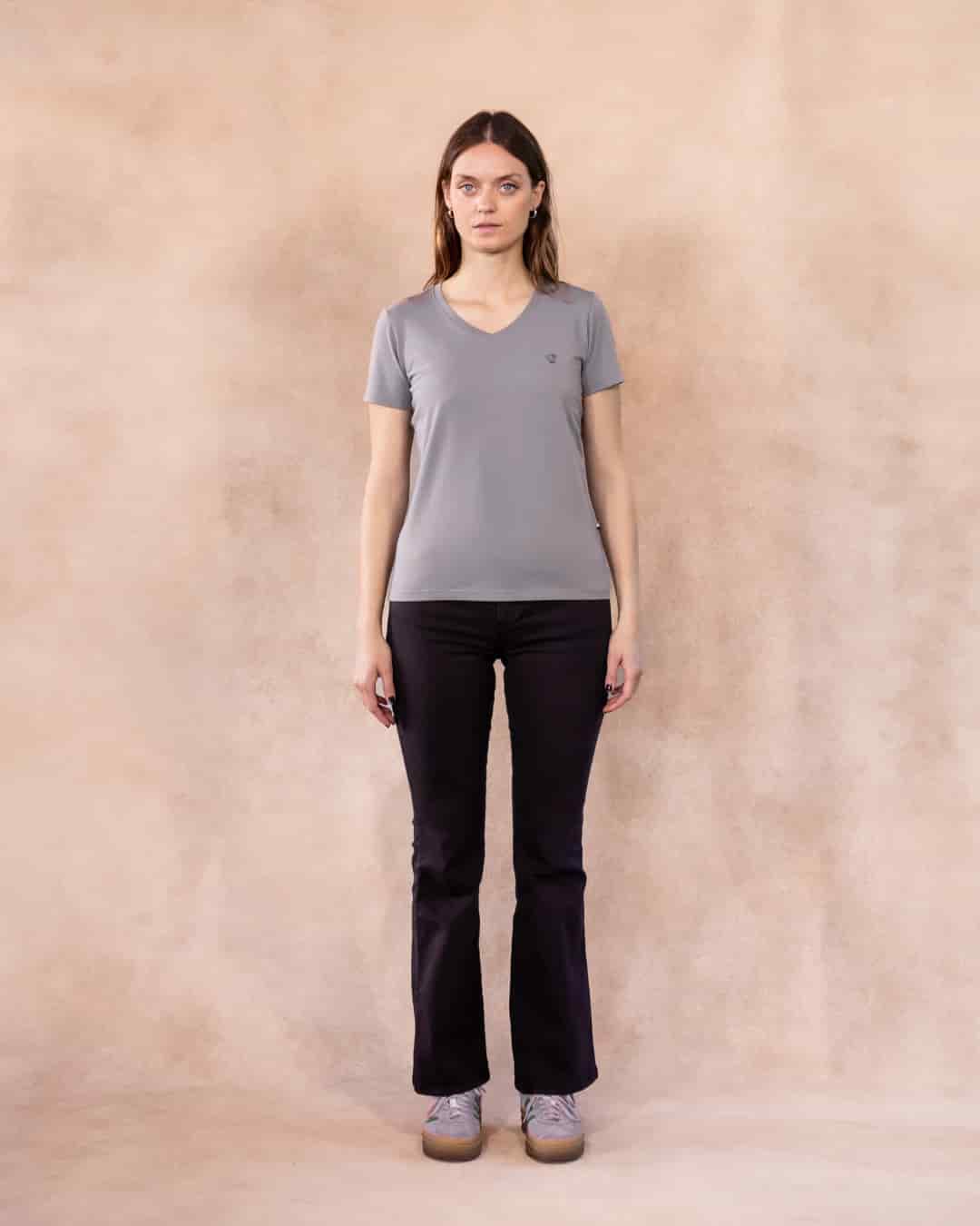 Camiseta Antimanchas  Cuello V Gris Claro - Talla Regular - miniatura 3