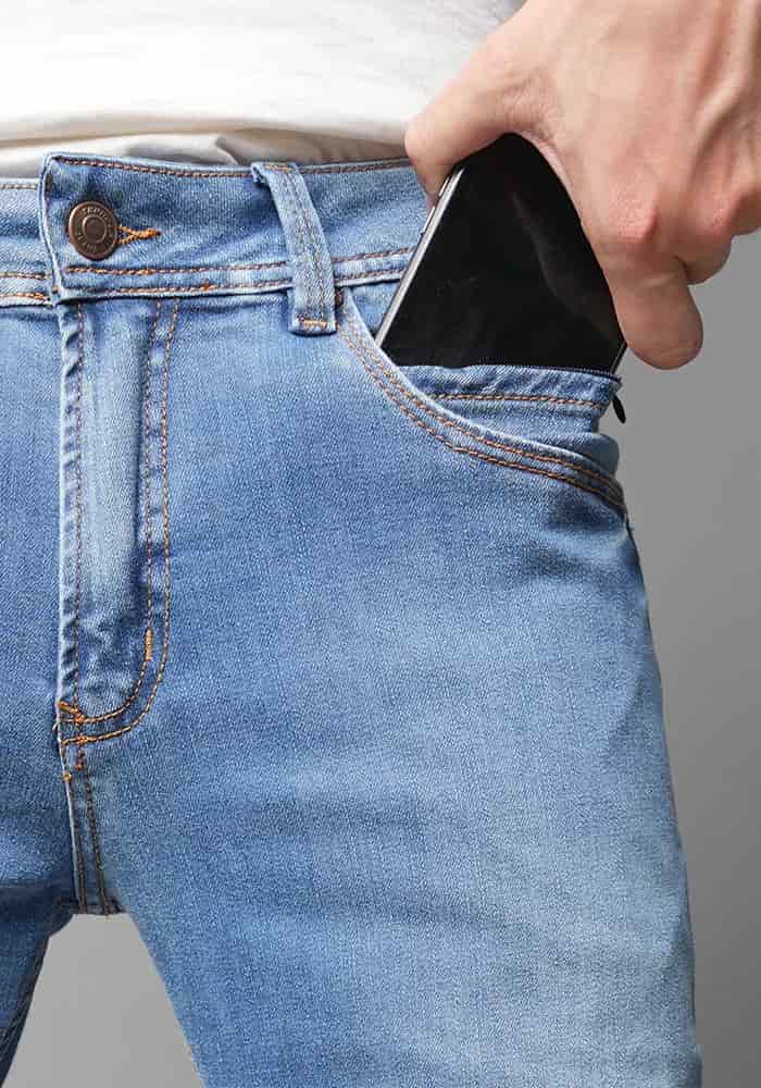 Jean para Hombre en Tono Azul Medio - miniatura 3