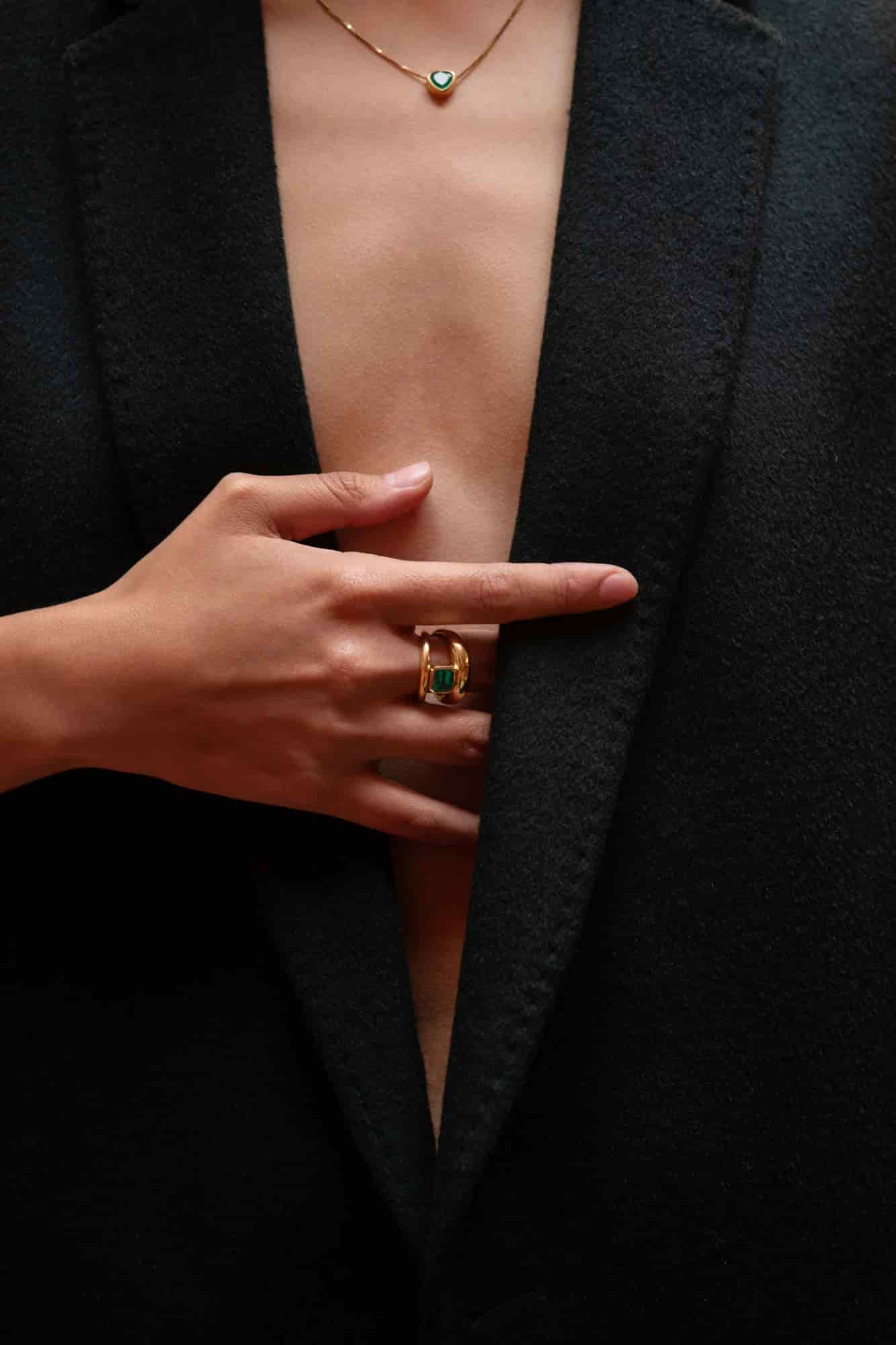 Anillo Doble Aro y Esmeralda - miniatura 10