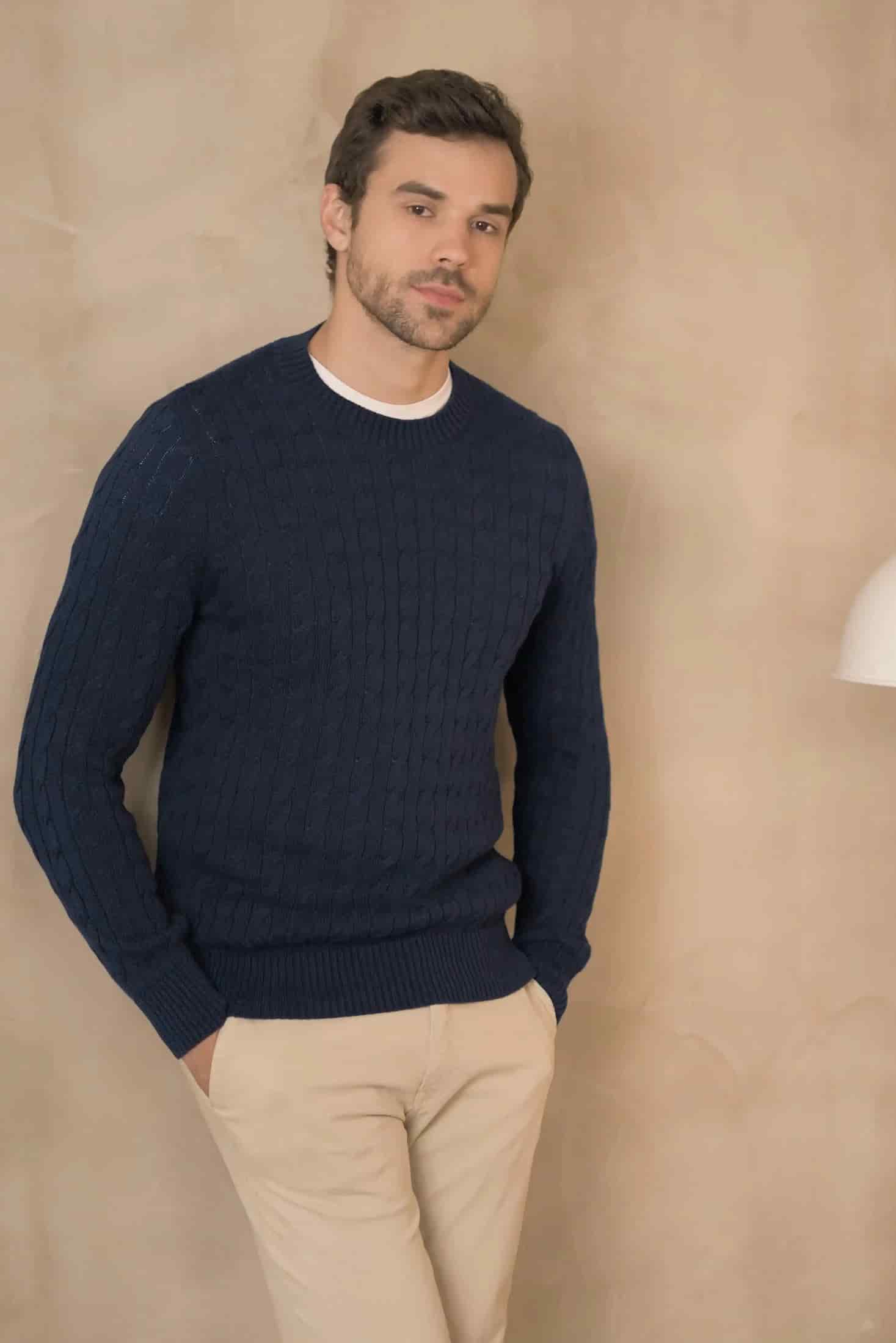 Suéter trenzado cuello redondo Hombre Azul oscuro - miniatura 1