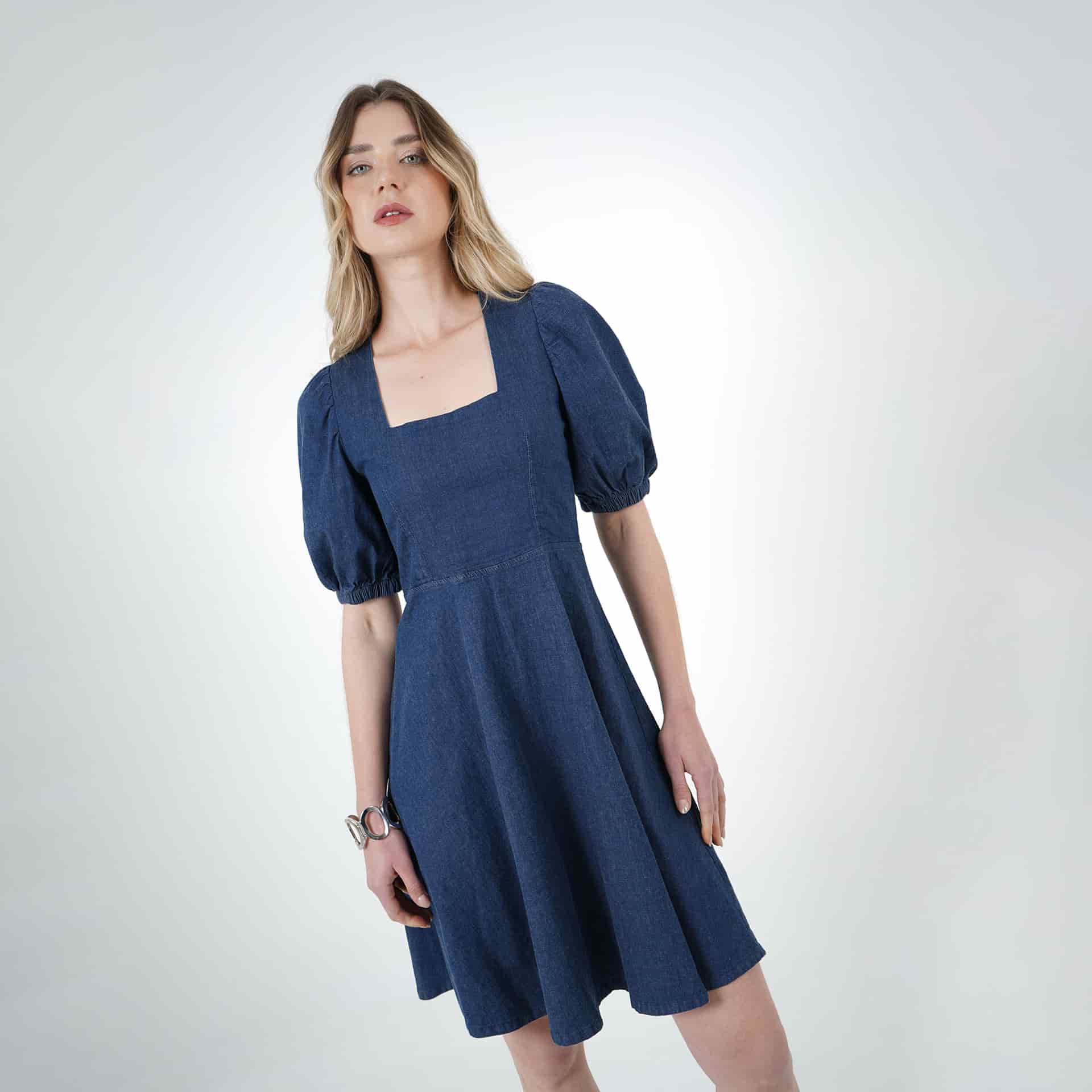 Vestido midi en denim cuello cuadrado mangas globo - miniatura 3
