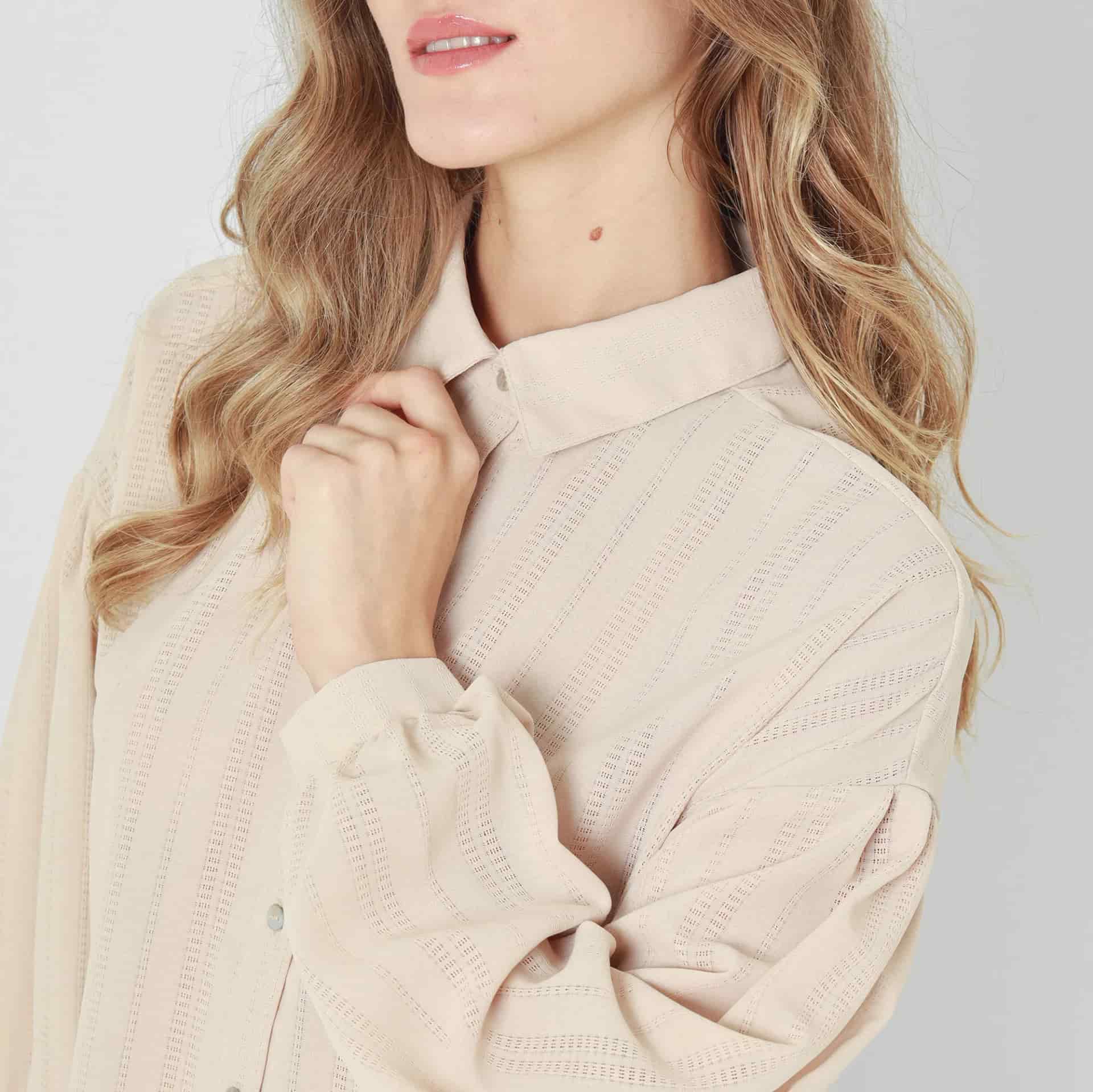Blusa Cuello Camisero Manga Larga - miniatura 2