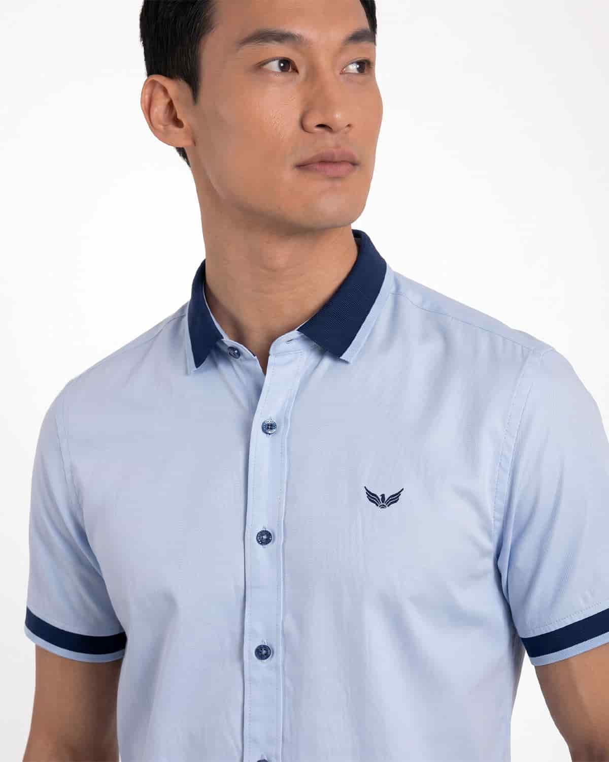Camisa slim celeste manga corta para hombre - miniatura 4