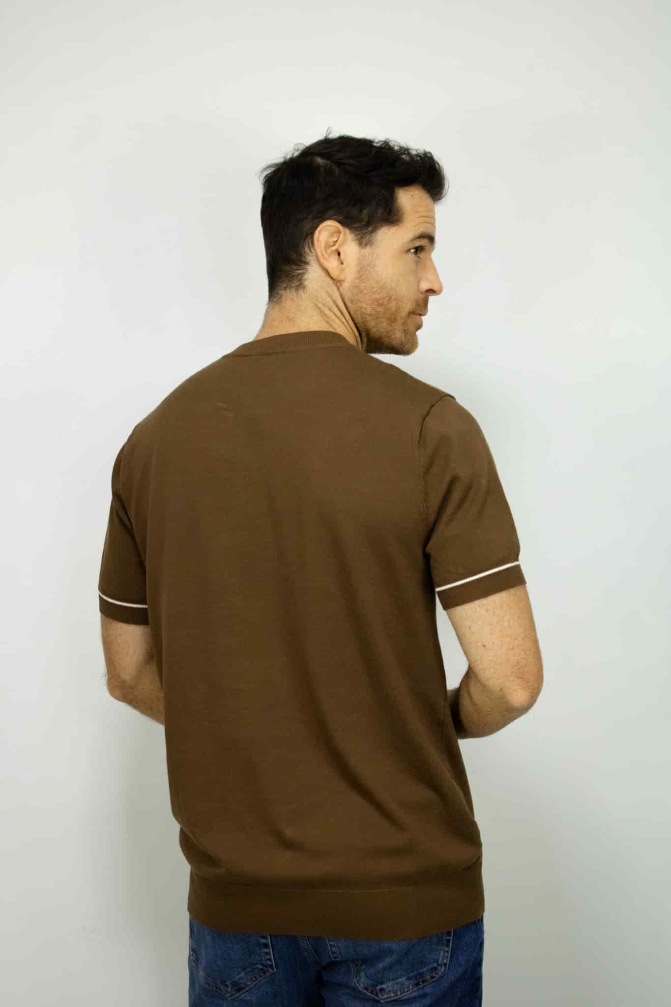 CAMISETA TEJIDA CAFE PARA HOMBRE - miniatura 3