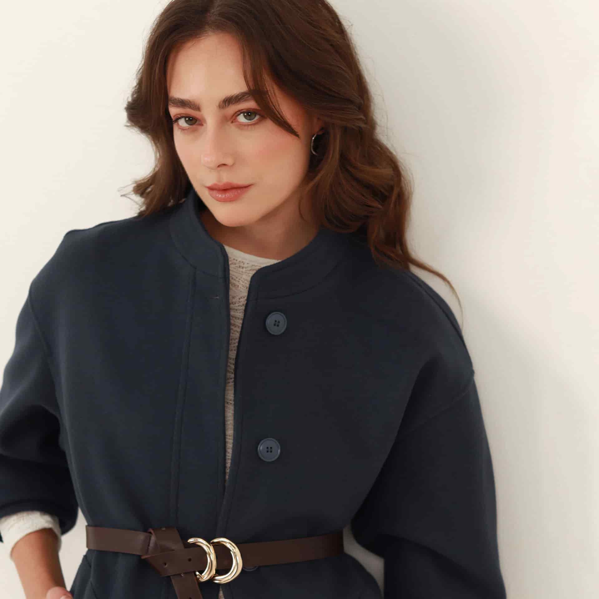 Chaqueta abrigo cuello alto manga rodada - miniatura 15