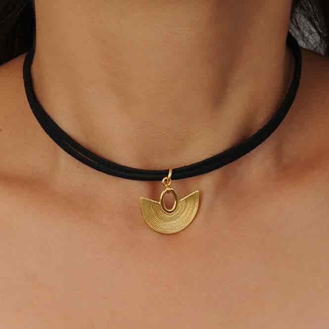 Collar Choker Negro y Dije Pequeño Nariguera Filigrana Lisa Sinú - miniatura 2