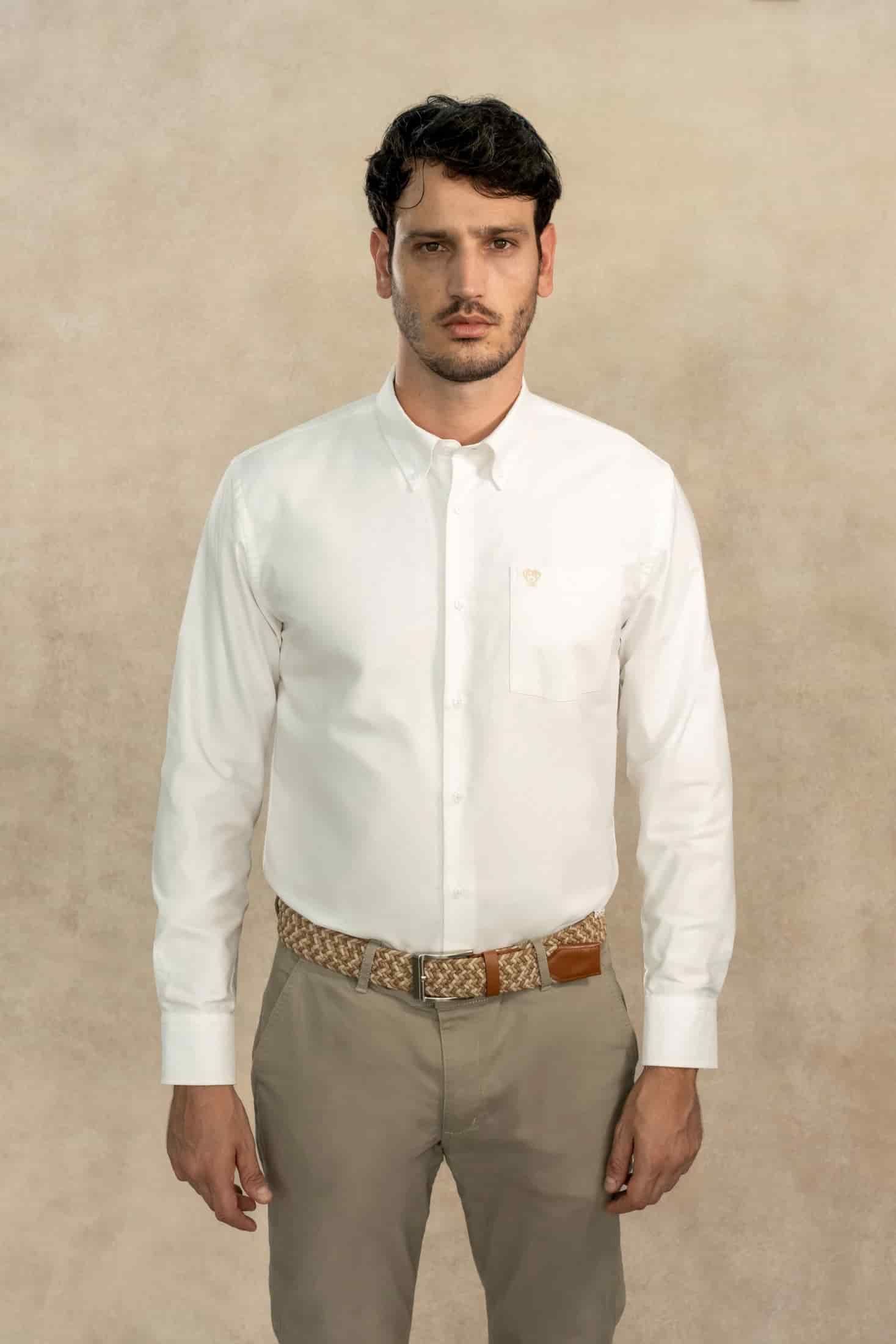 Camisa Antimanchas Oxford Blanca con Bolsillo Logo Contraste - Talla Regular - miniatura 1
