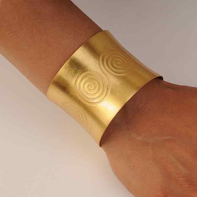 Brazalete de Aro Pictograma Espiral Doble. Convexo - miniatura 2
