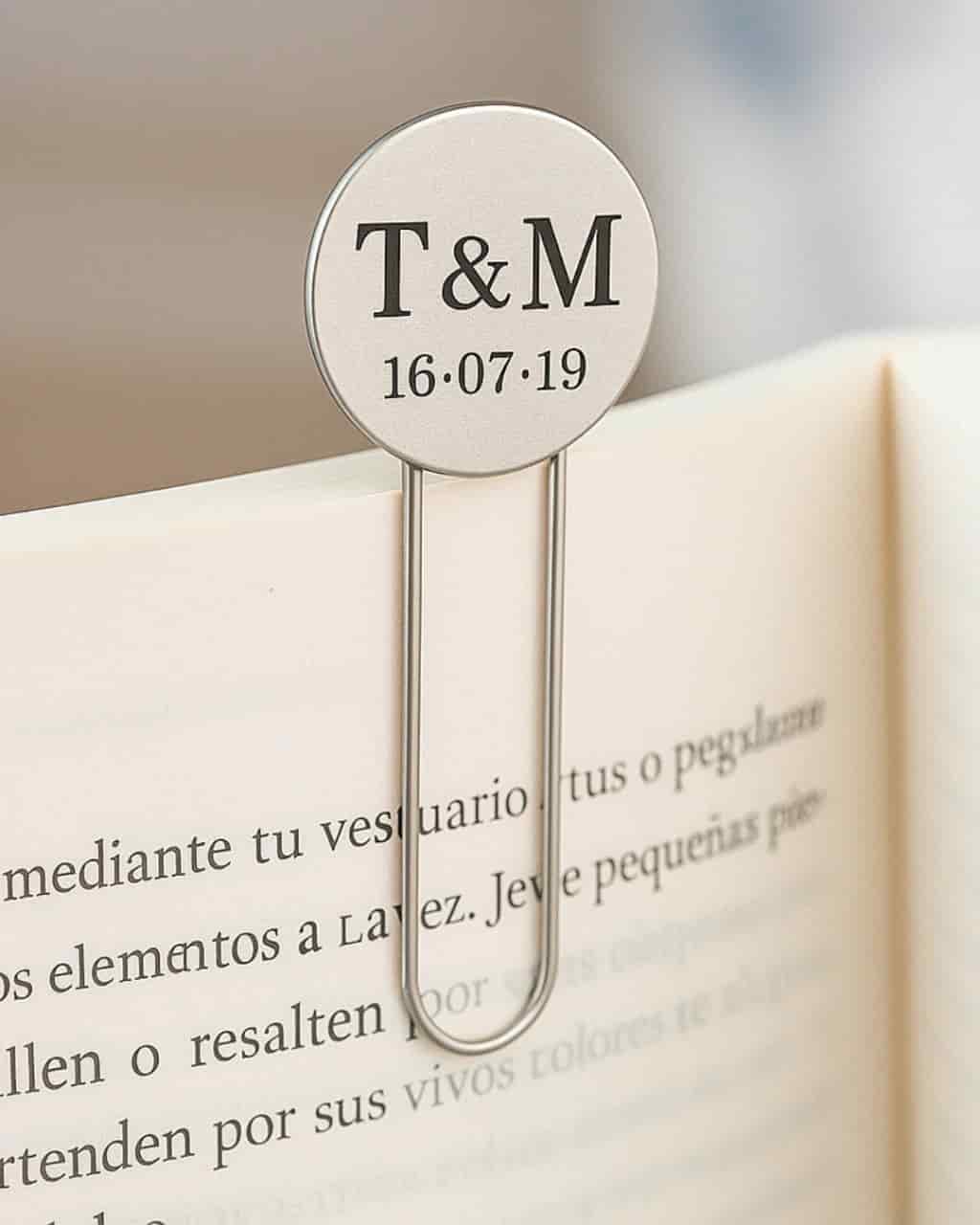 Separador Libros personalizado Plata ley 925. Hay historias que merecen ser recordadas en cada página. - miniatura 2