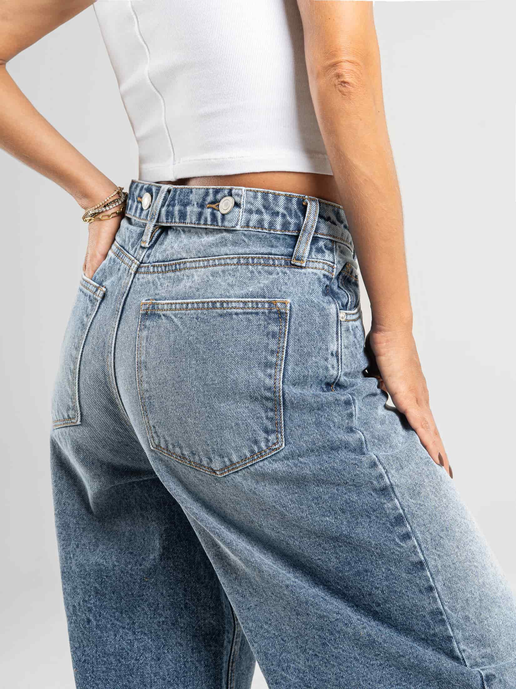 Ref: 066383 Jean baggy cropped, detalle en bota, rígido, tiro alto, tono azul medio. - miniatura 2