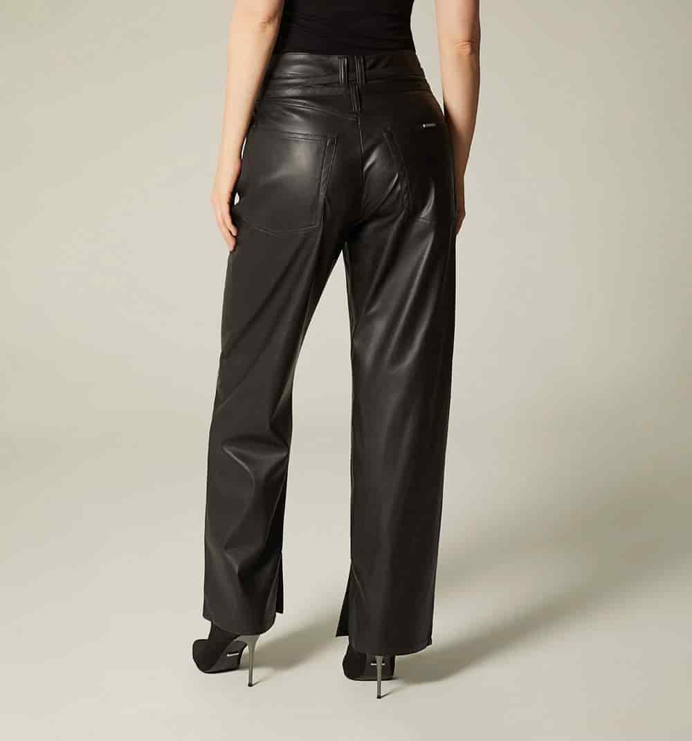 Pantalon loose fit correa en pu - miniatura 4