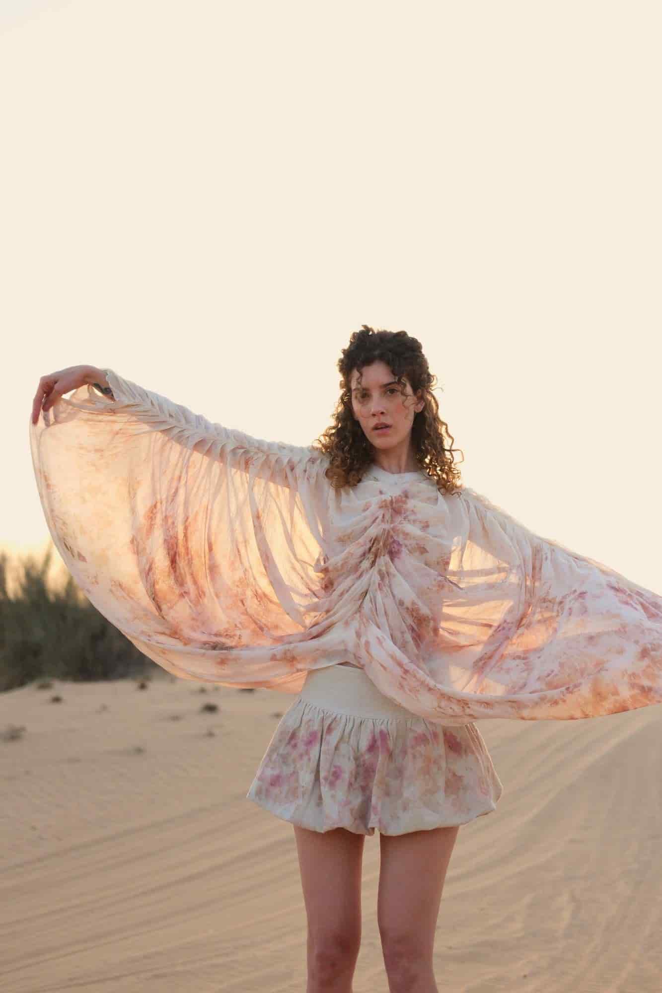 Rose Draped Silk Georgette Cape - miniatura 3