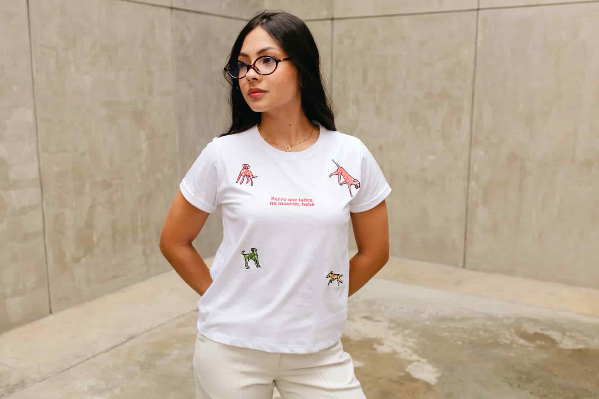 Perro Que Ladra No Muerde Bebé Oversized Tee - miniatura 5