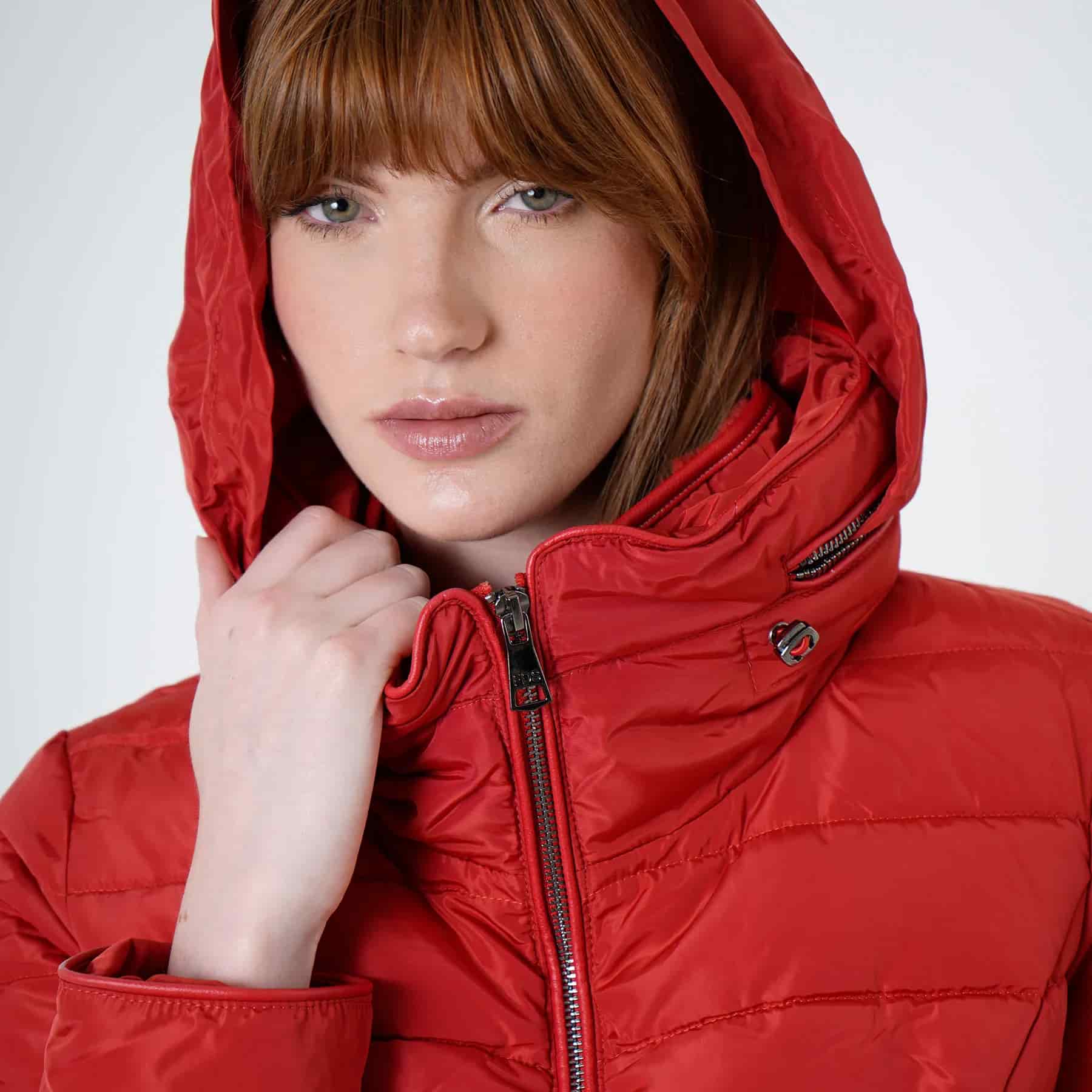 Chaqueta acolchada cuello alto con capucha interna - miniatura 55