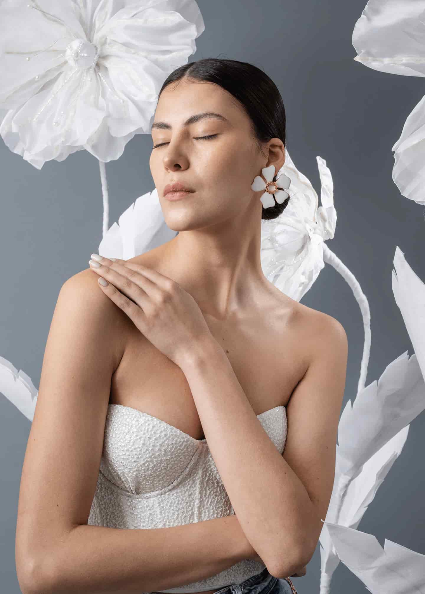 Aretes Aurora Maxi x Lyenzo Blancos - miniatura 3