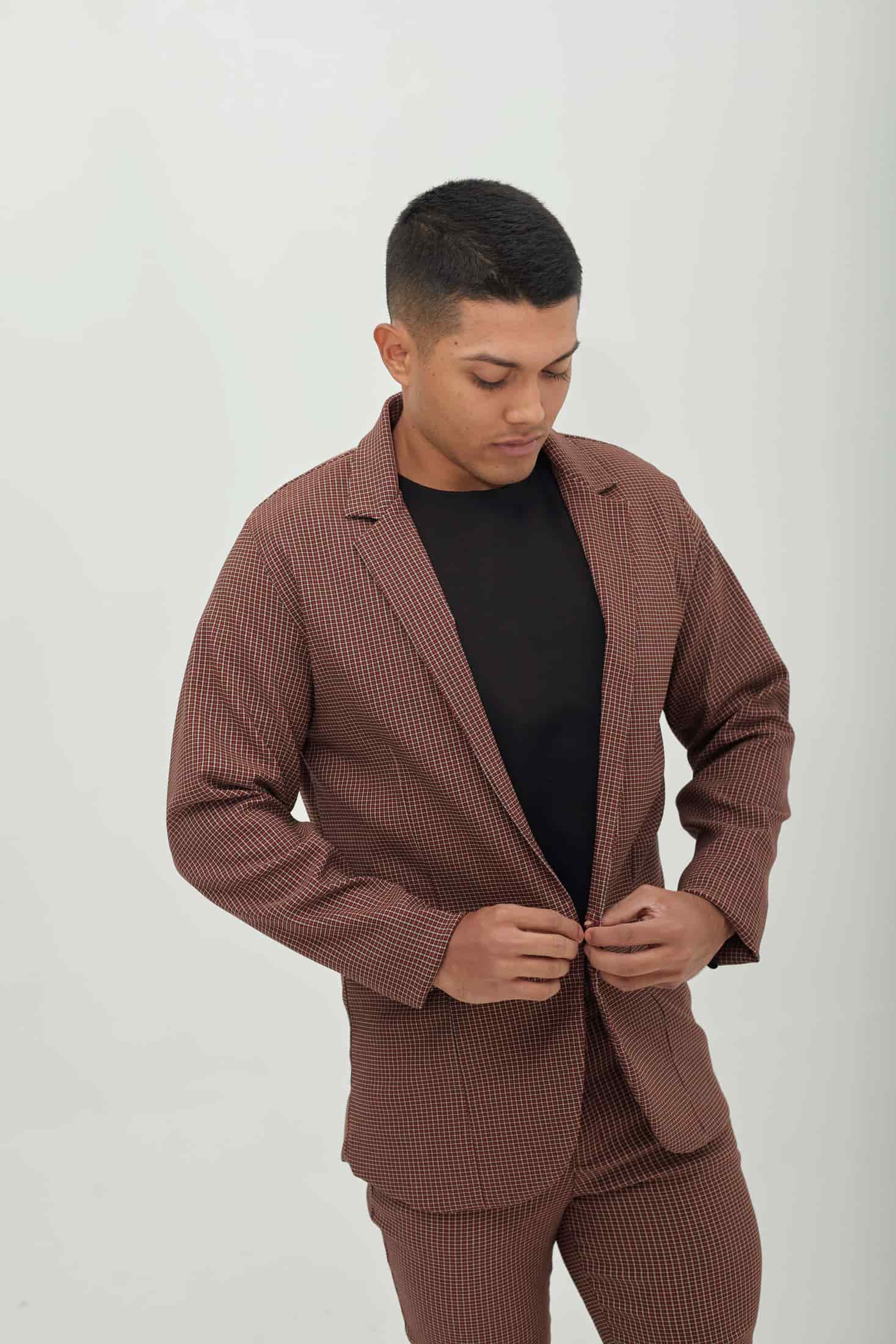 Traje Clásico Essential Vinotinto - miniatura 5