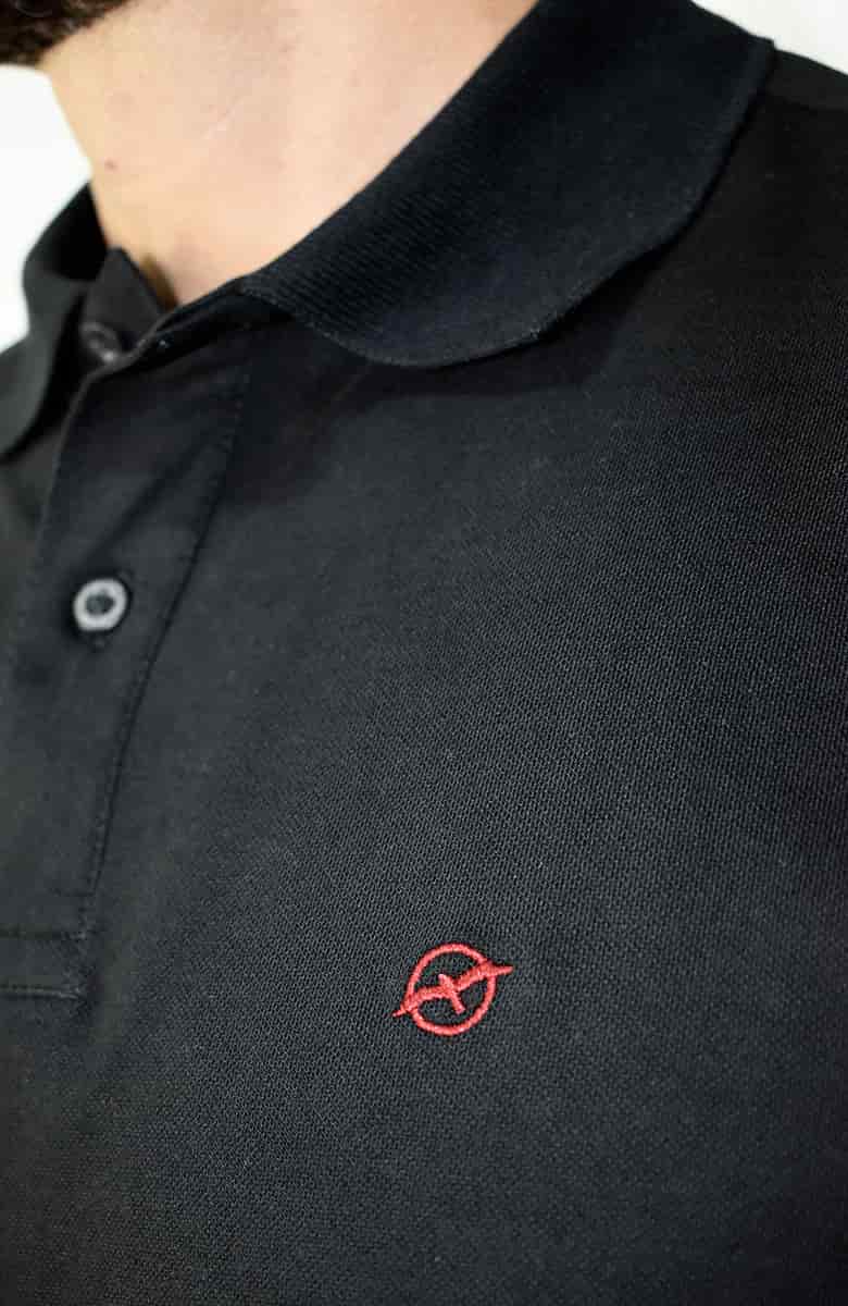 Camiseta tipo Polo Negro para Hombre - miniatura 2
