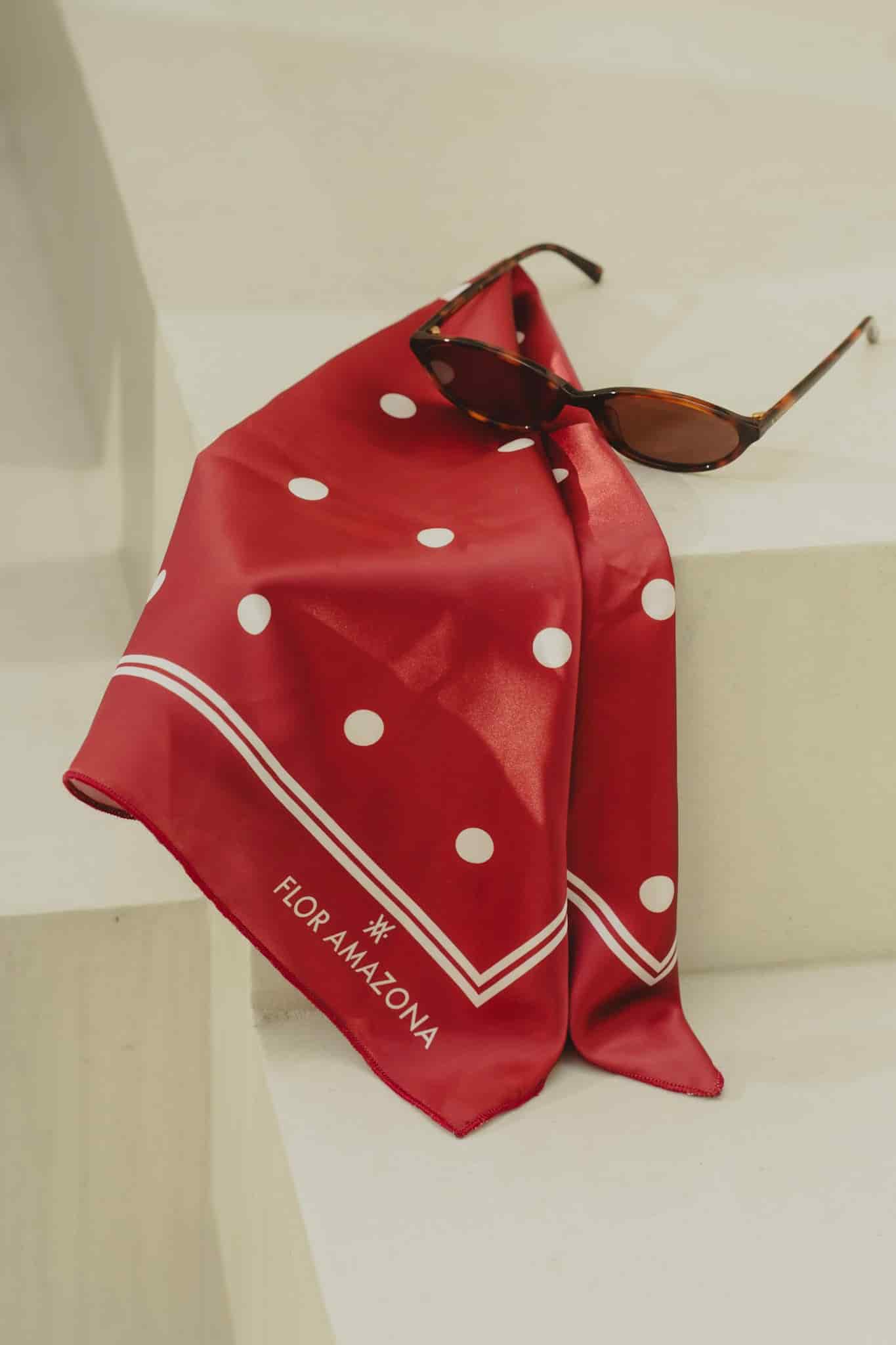 PAÑOLETA POLKA DOLTS CHERRY - miniatura 2