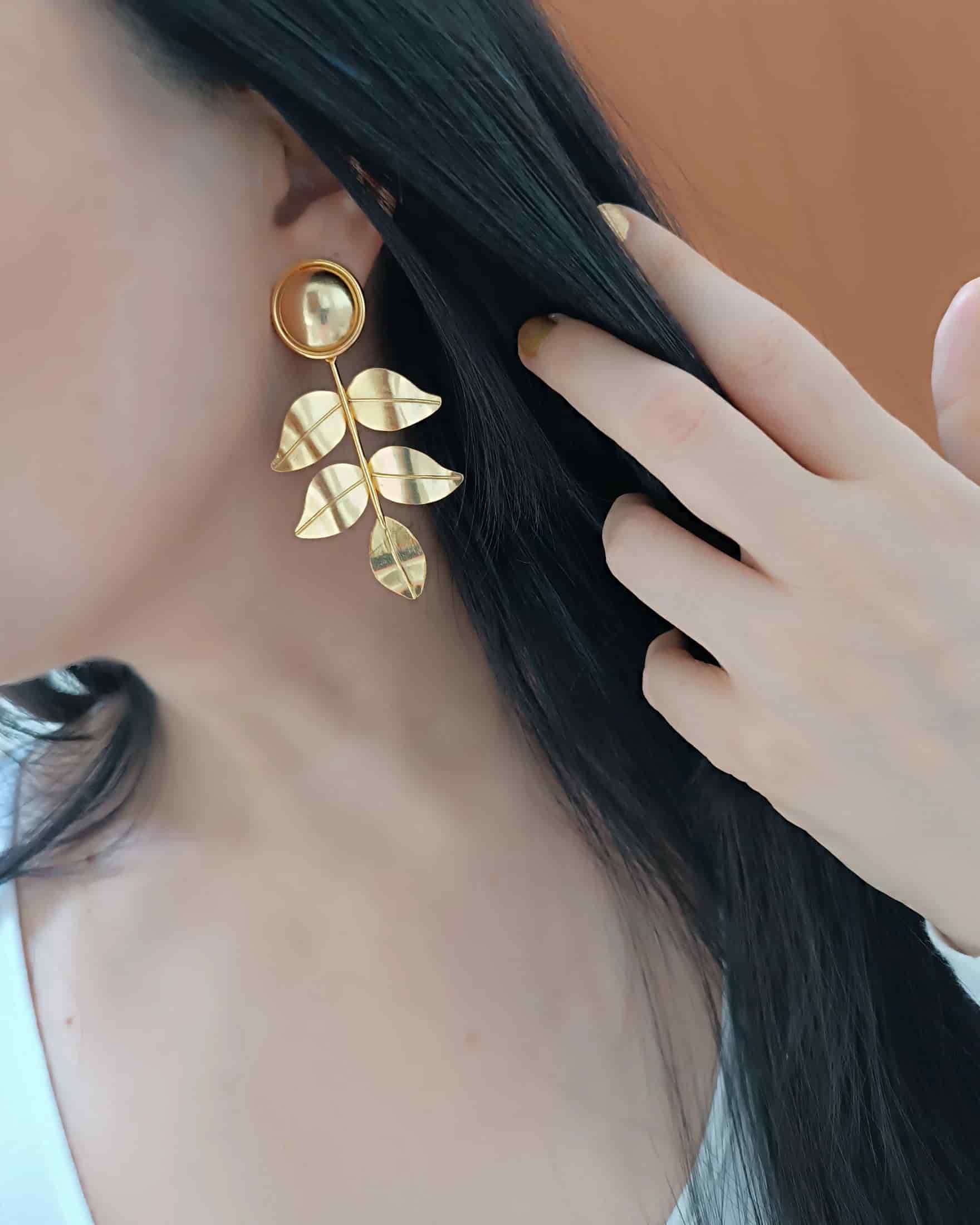 Aretes largos rama hojas Dina - miniatura 4