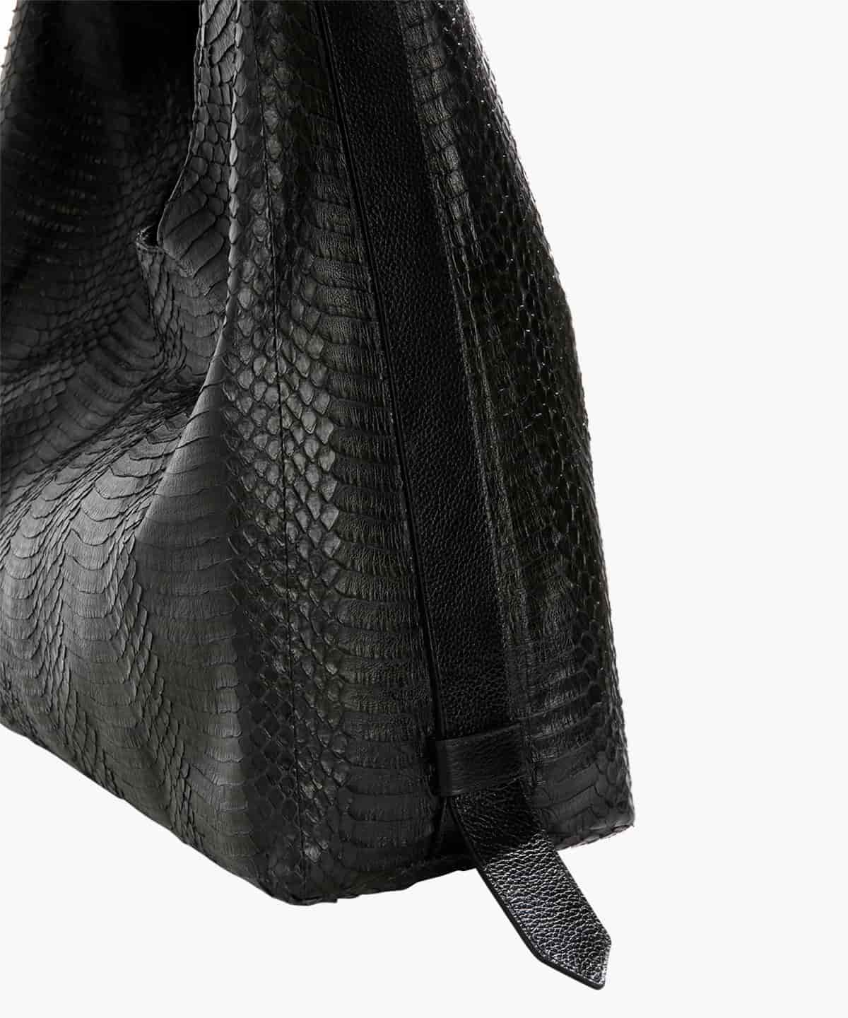 Tachia in Snake and Leather - miniatura 3