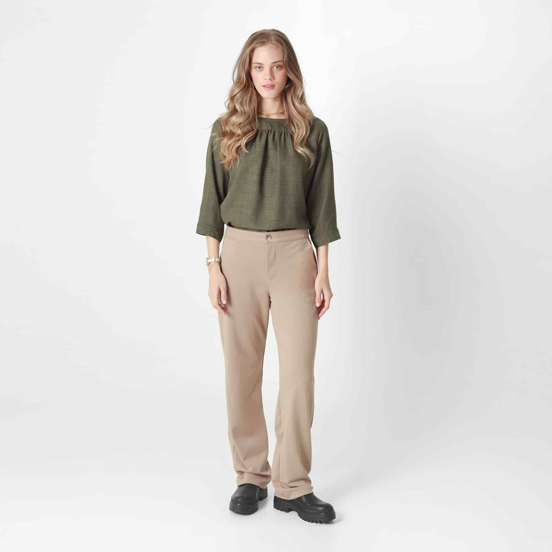 Pantalon Tiro Medio Bota Recta - miniatura 2
