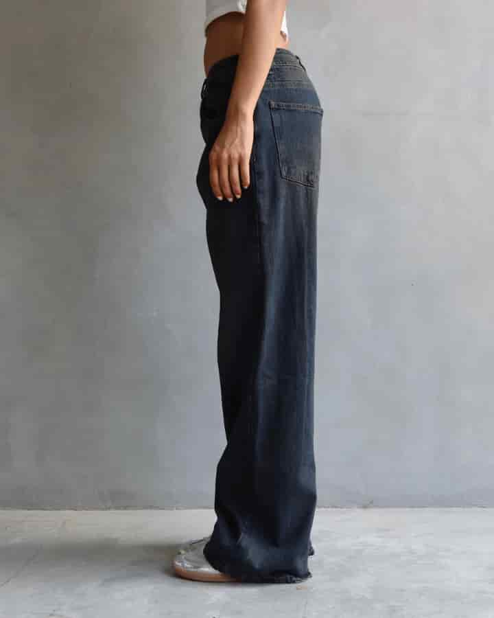 JEAN LOW WIDE FIT TIRO BAJO ANCHO AZUL DIRTY WASHED - miniatura 5