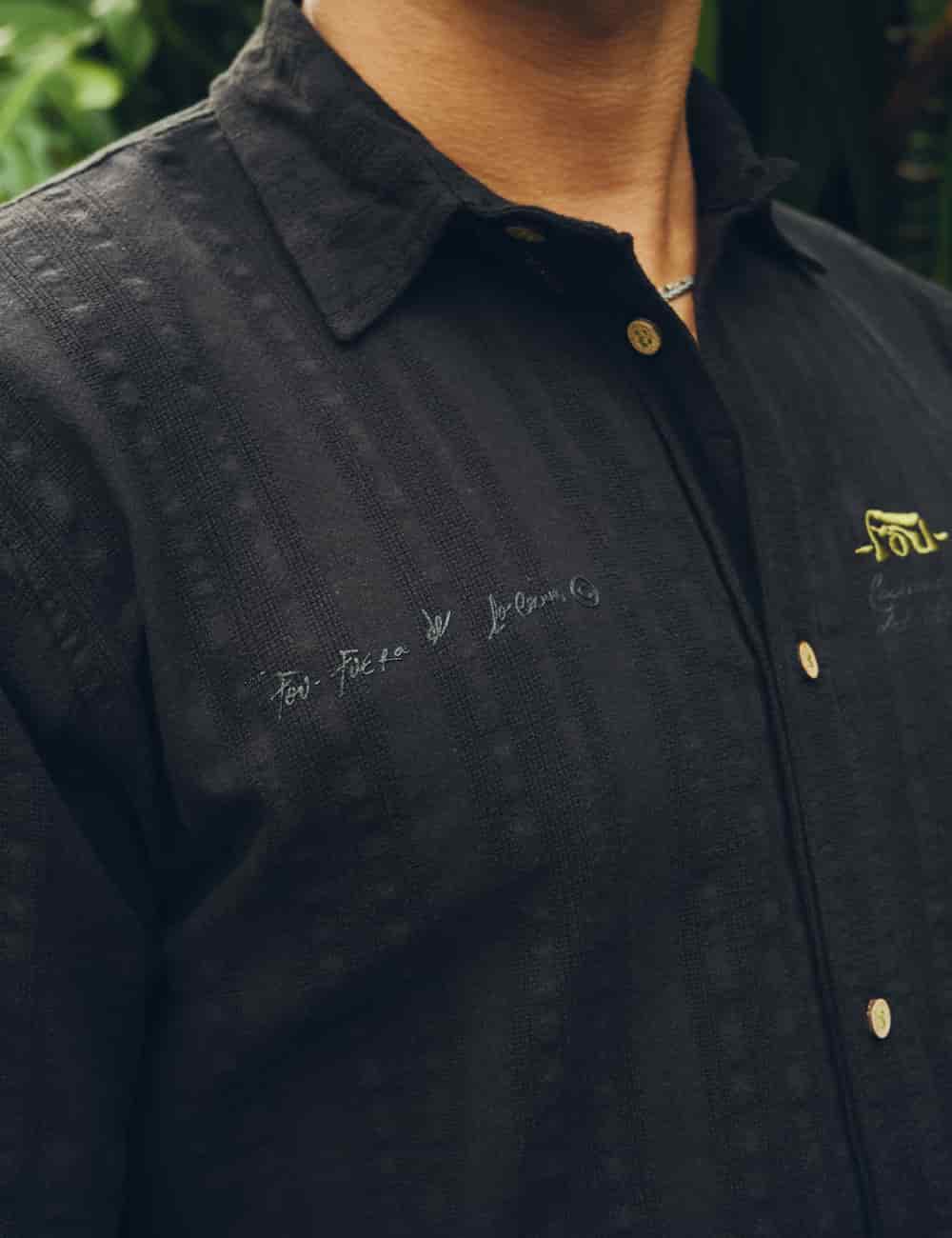 Camisa Regular Fit cuidadores del alma negro Hombre - miniatura 4
