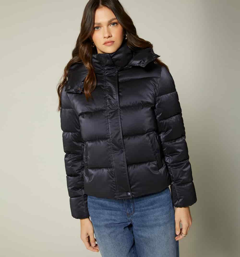 Chaqueta con capucha  acolchada - miniatura 8