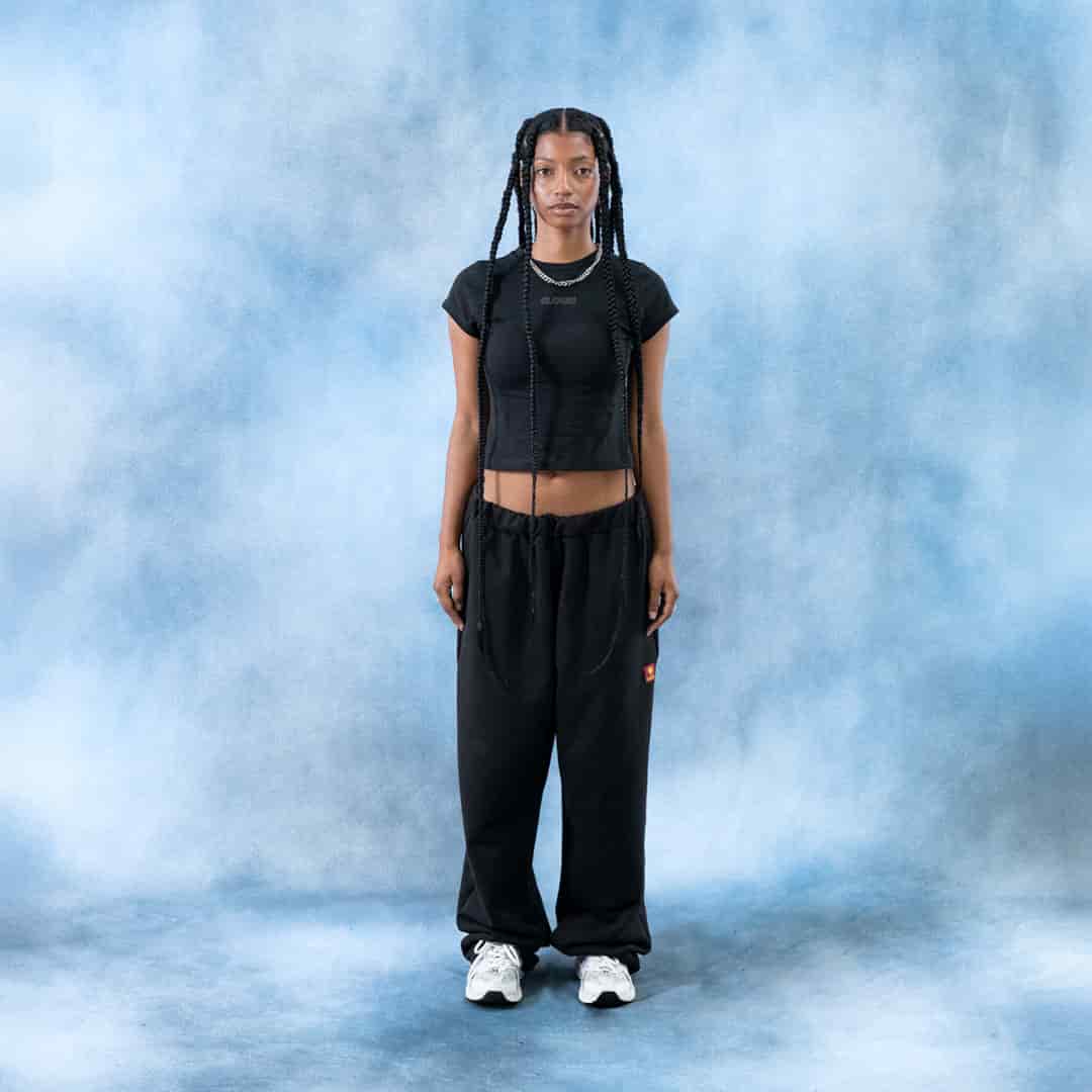 Baby tee negra - miniatura 3