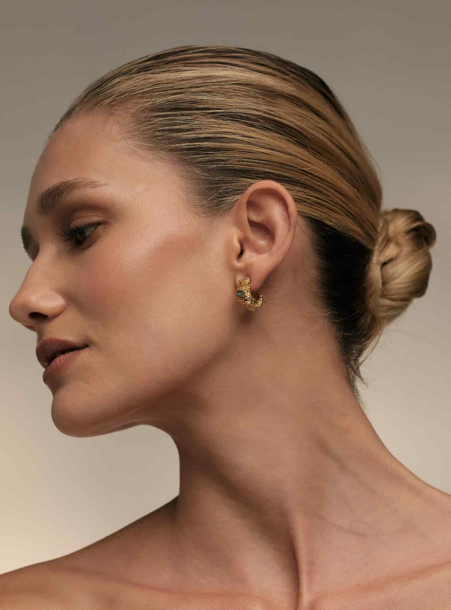 Aura Emerald Hoops Small - miniatura 3