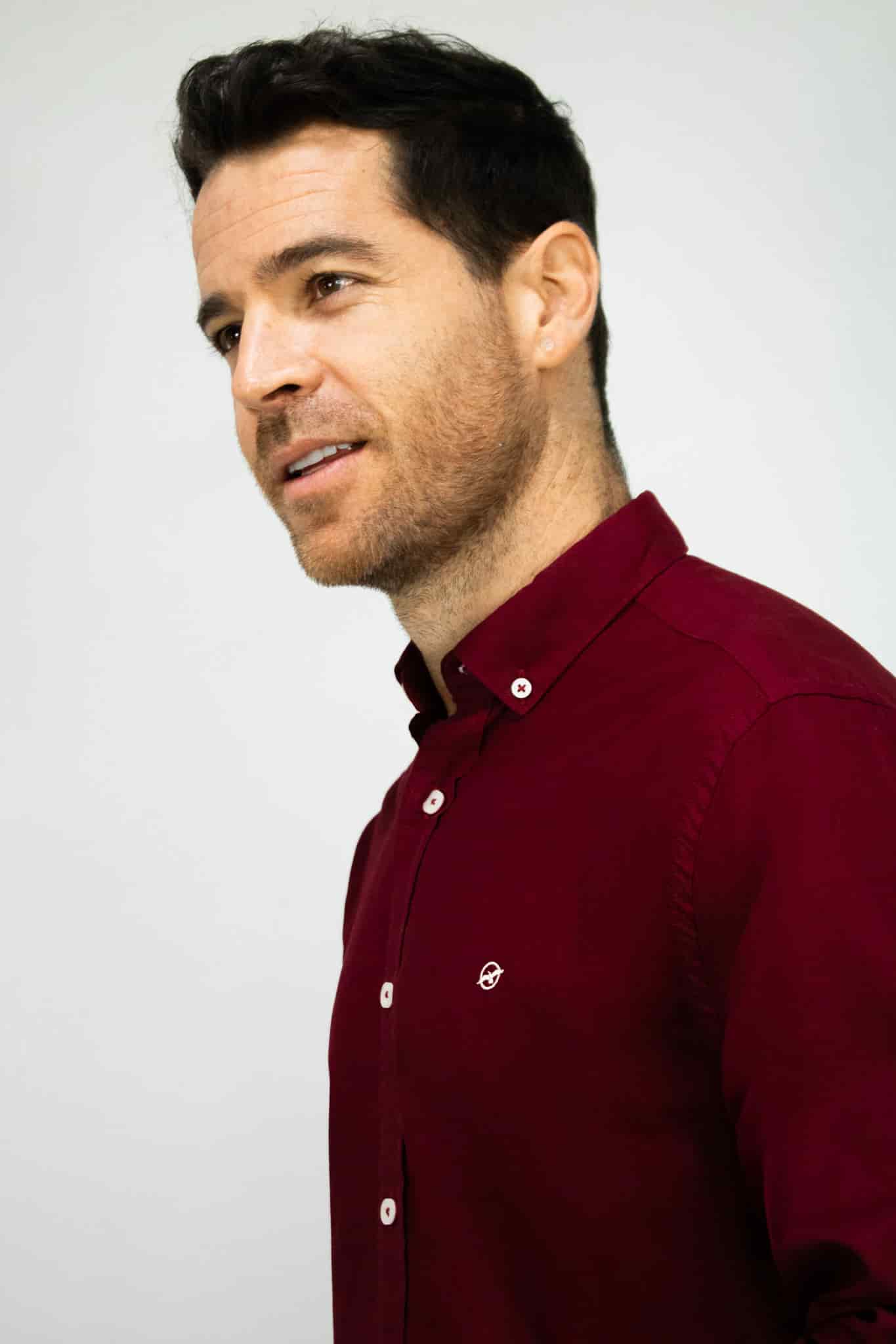 Camisa Oxford Manga Larga Vinotinto para Hombre - miniatura 4
