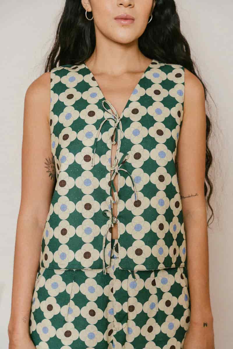 TILES VEST - miniatura 1