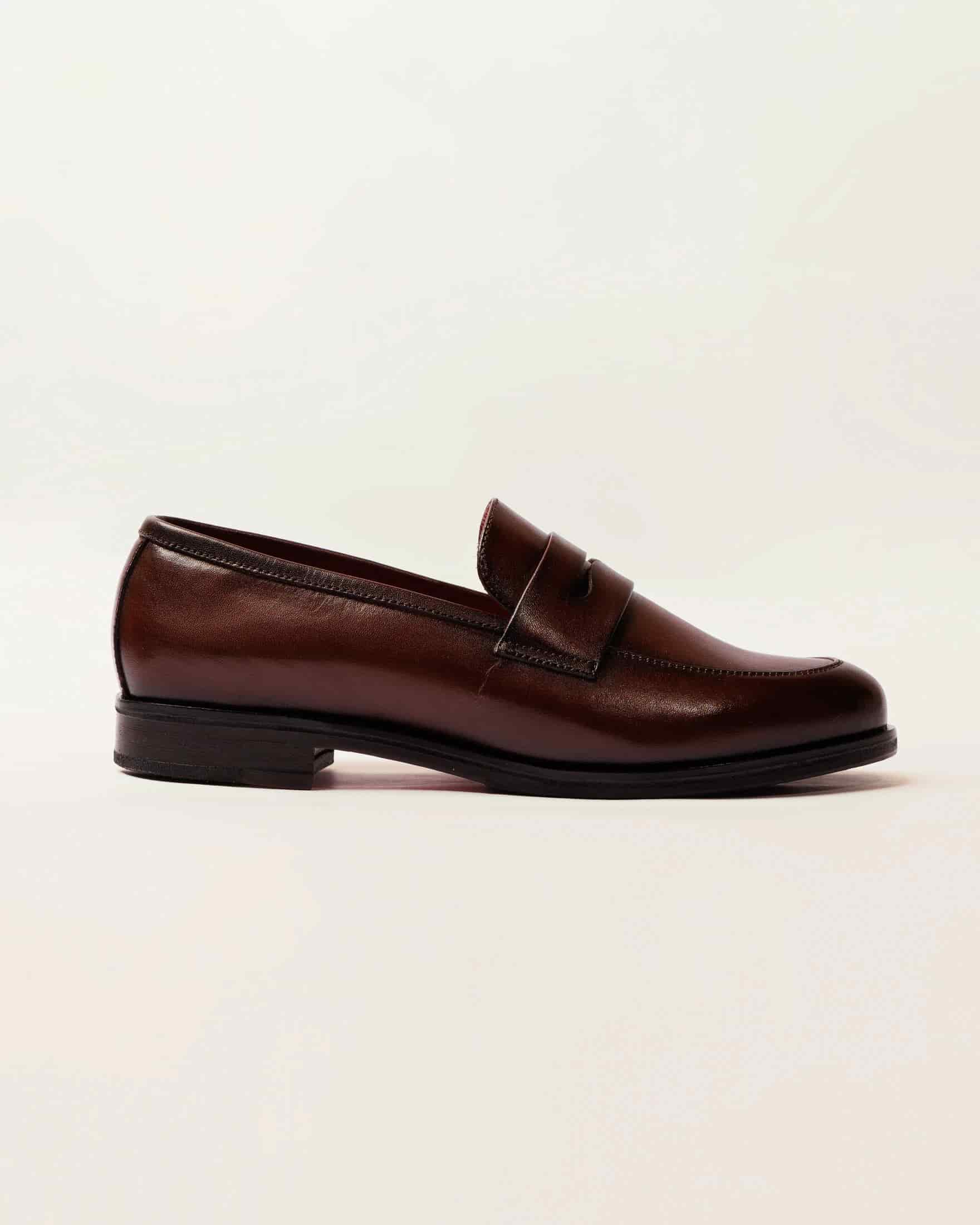 Mocasín Alessa Negro Suela Clásica - miniatura 1