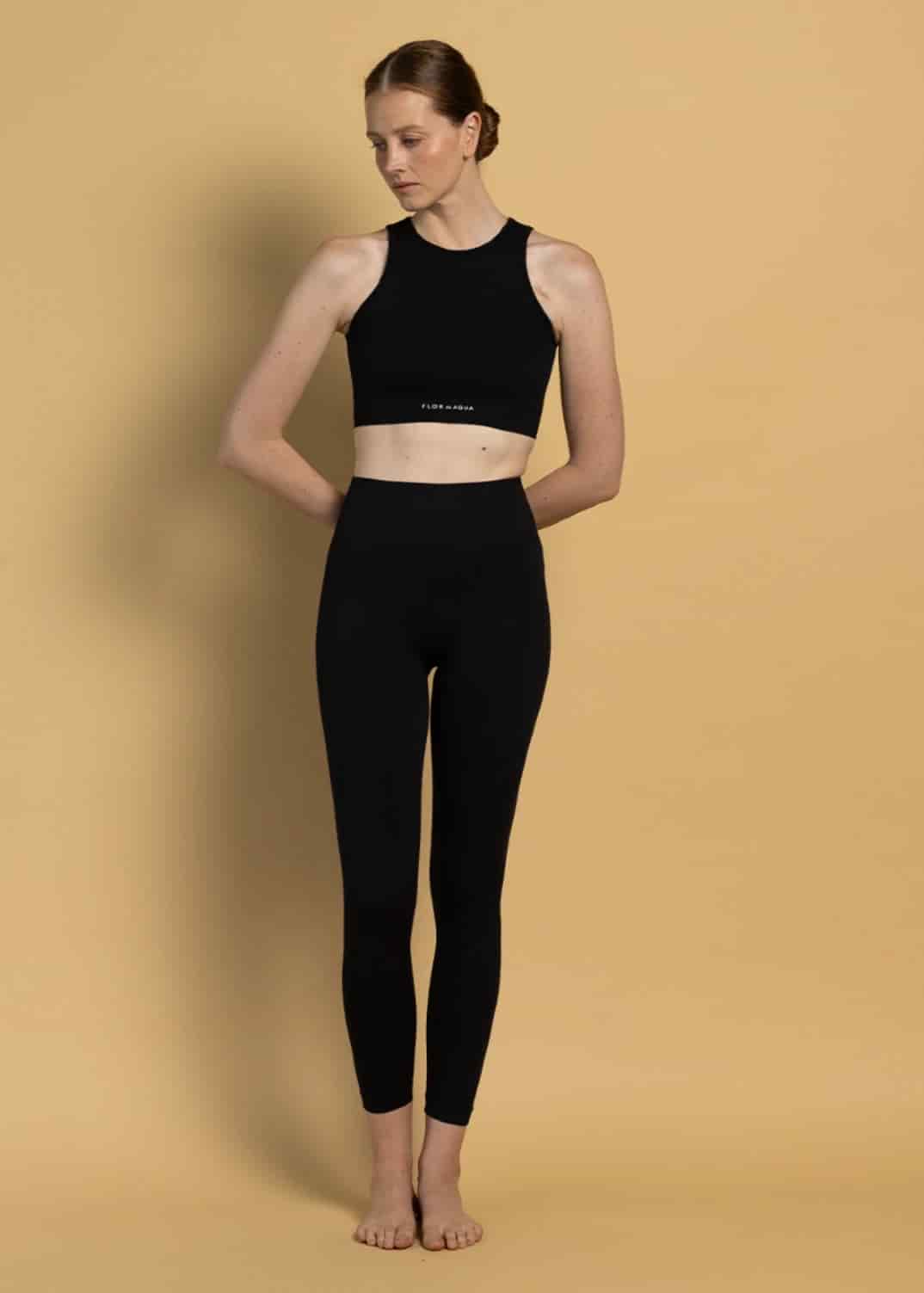Set Croptop V Back Legging Liso Negro - miniatura 1