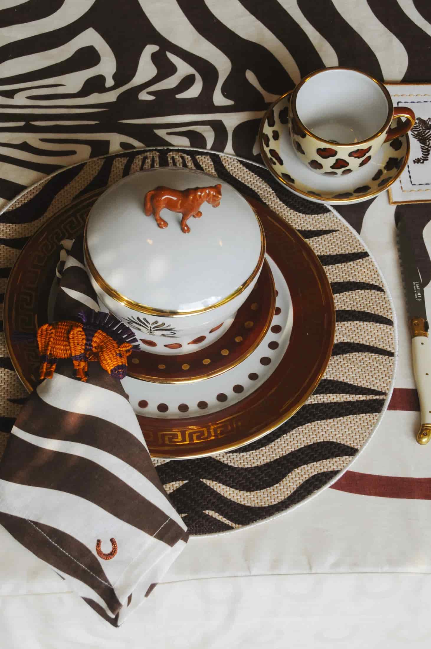 Zebra Embroidered Linen Napkins / Set of 4 - miniatura 3