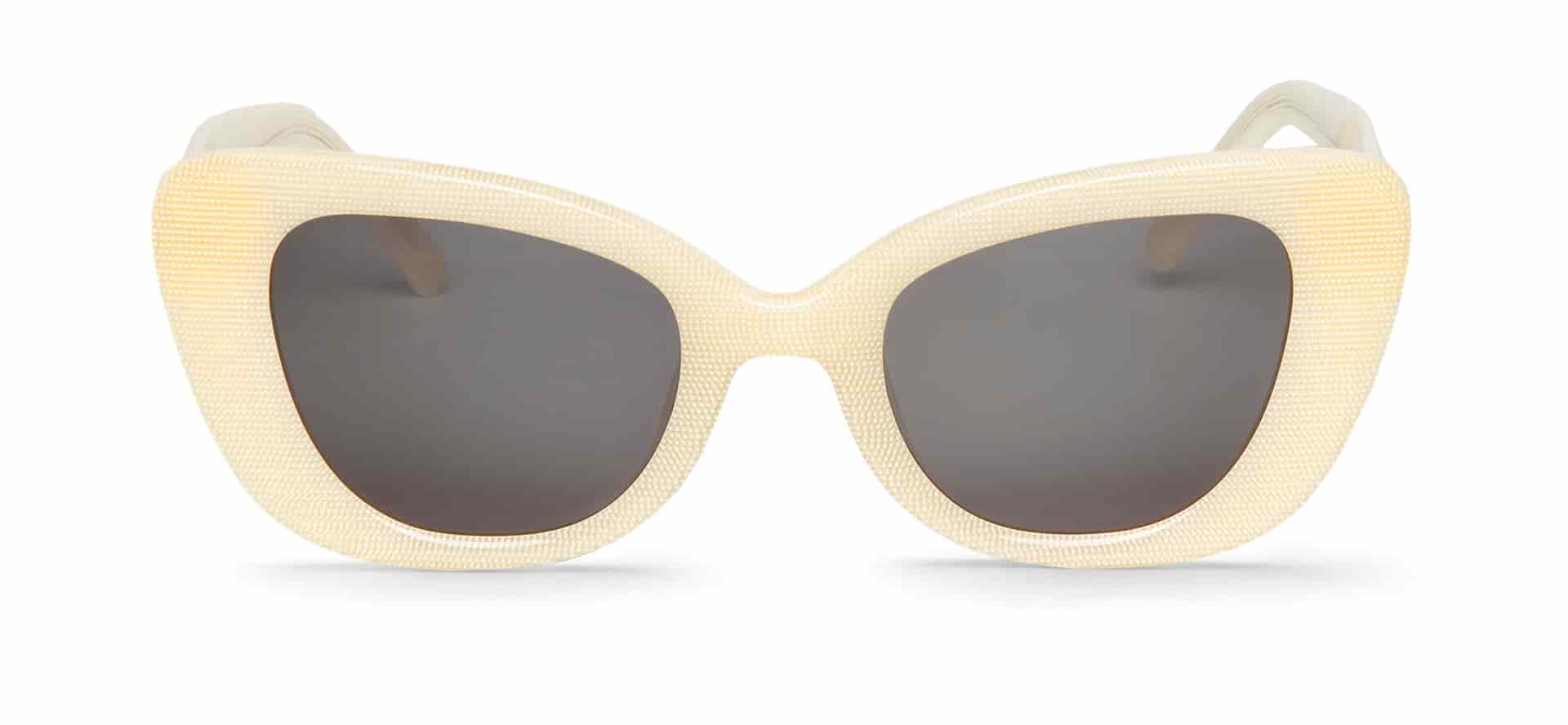 COCO CAPARICA WITH CLASSICAL LENSES - miniatura 1